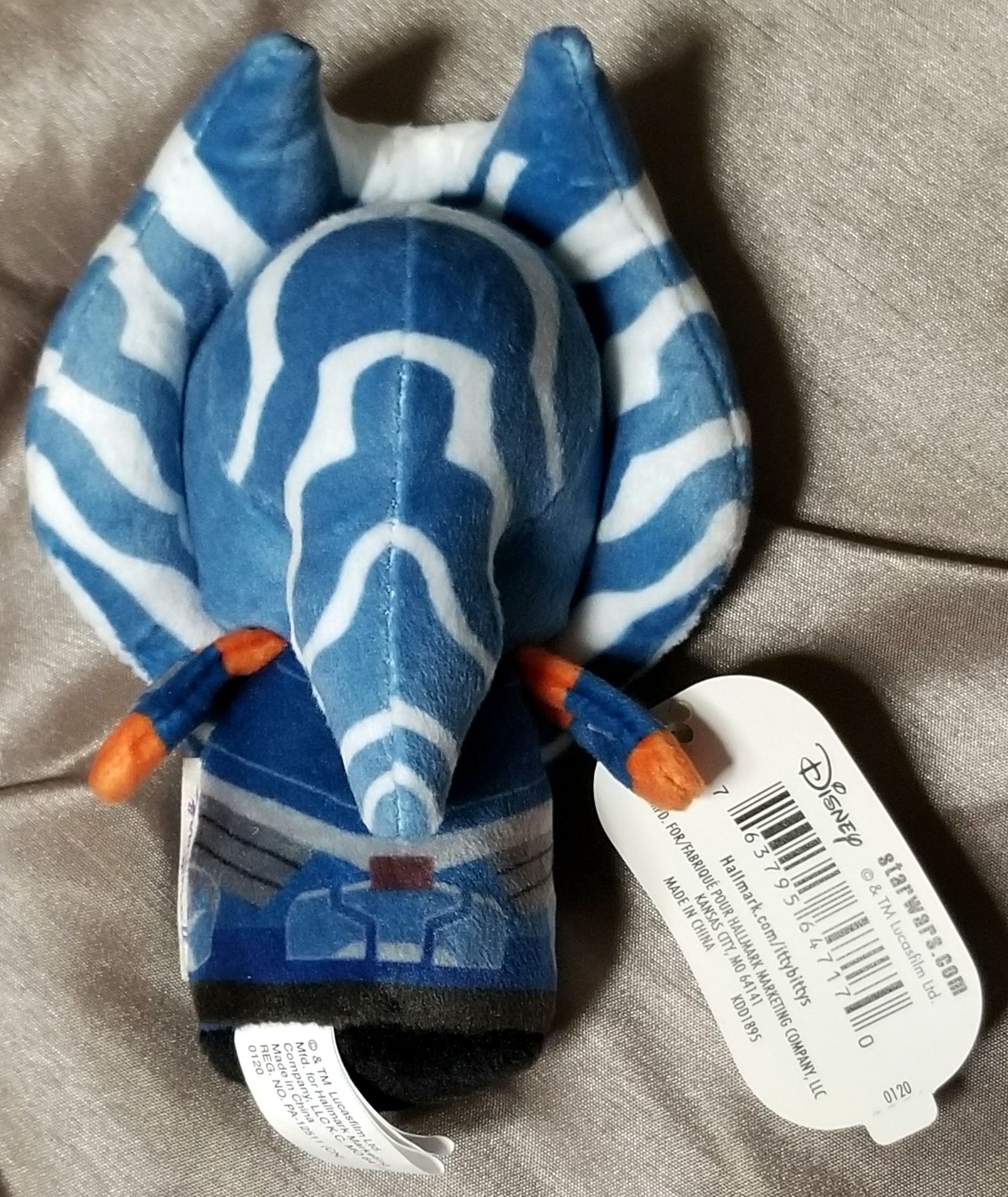 Clone Wars Season 7 Hallmark ittybittys Ahsoka Tano Star Wars TCW - Hallmark (Star Wars Clone Wars Animated Series) action figure collectible [Barcode 763795647170] - Main Image 2