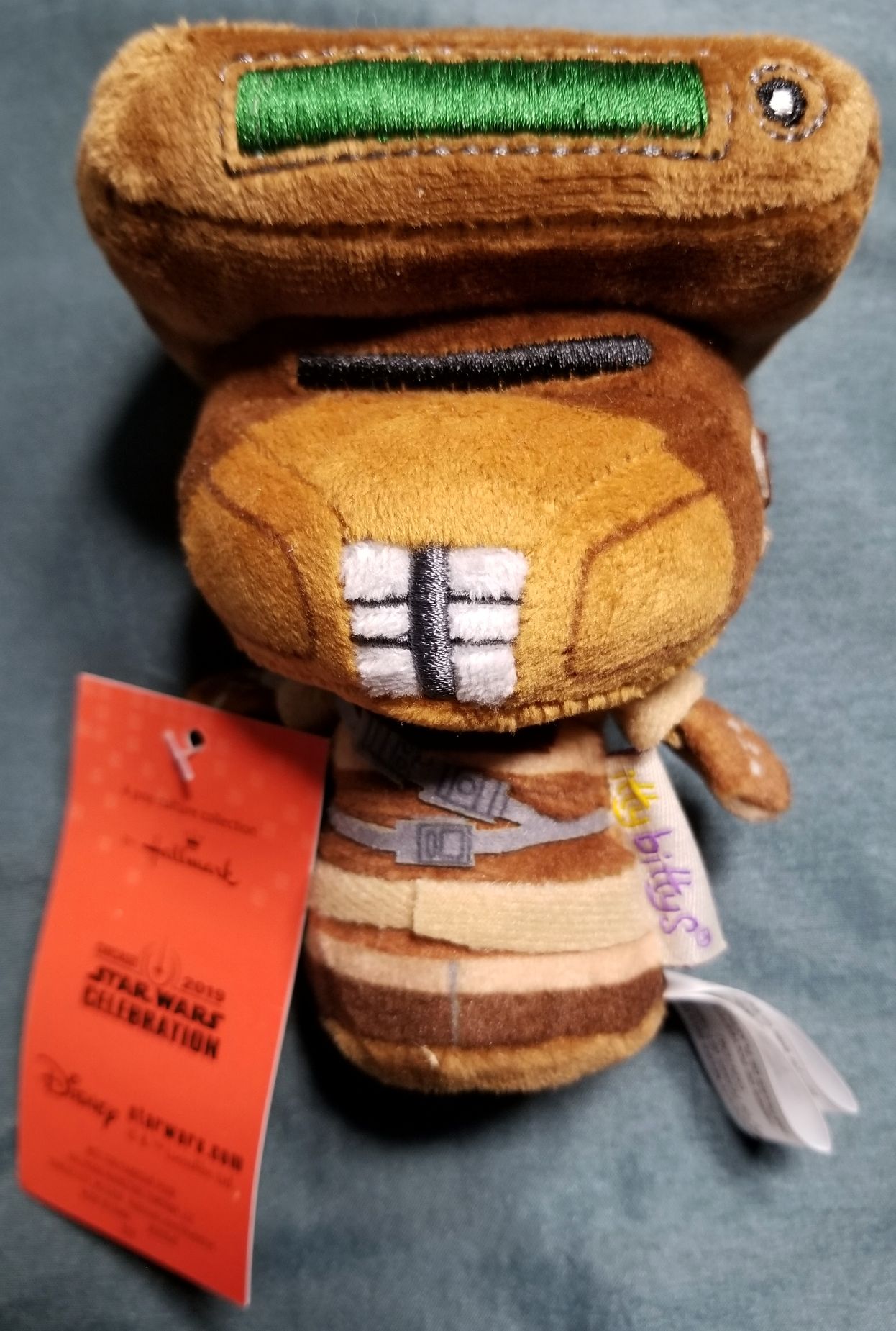 CANDLE: Halloween Kringle 3 Wick Graveyard 2022