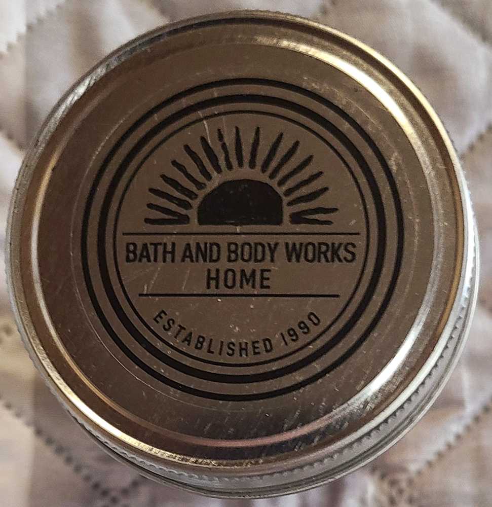 CANDLE: Halloween Bath & Bodyworks Pumpkin Carving Single Wick Jar 2013 - Bath & Bodyworks Candle (Halloween Candle) action figure collectible [Barcode 667533205380] - Main Image 4