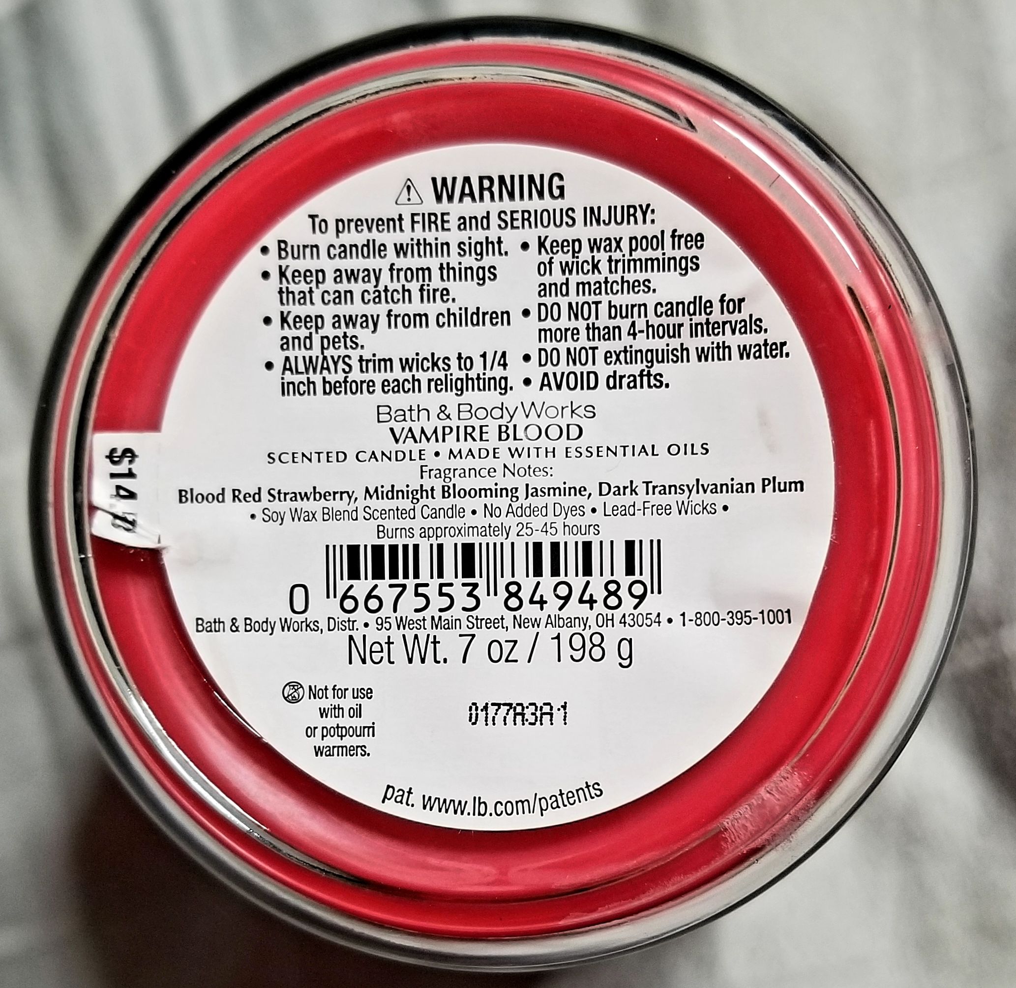 CANDLE: Halloween Bath & Bodyworks Vampire Blood Single Wick 2020 - Bath & Bodyworks Candle (Halloween Candle) action figure collectible [Barcode 667553849489] - Main Image 2