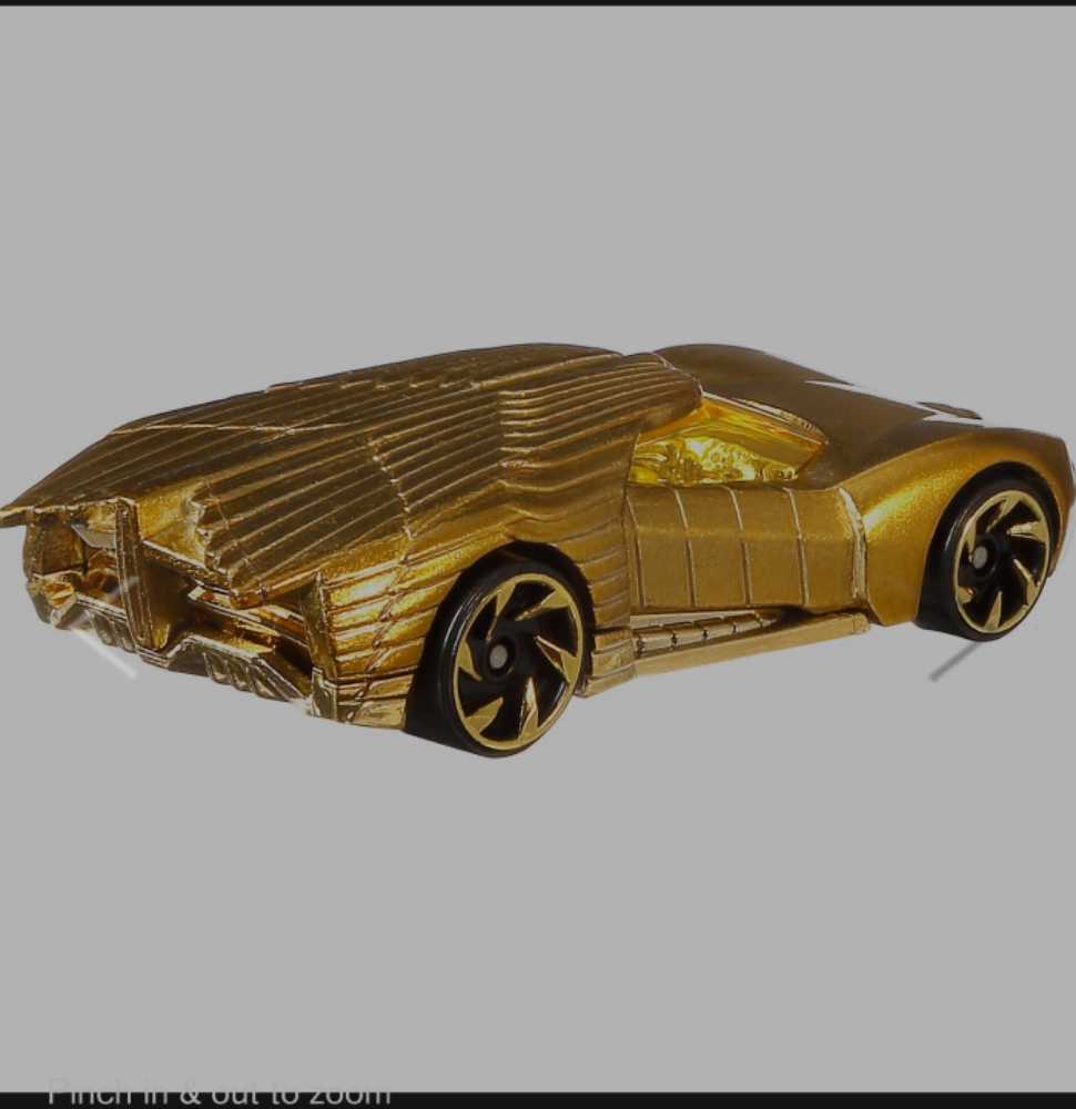 WONDER WOMAN Car - Hot Wheels (Mattel) (Character Cars) action figure collectible [Barcode 887961709803] - Main Image 4