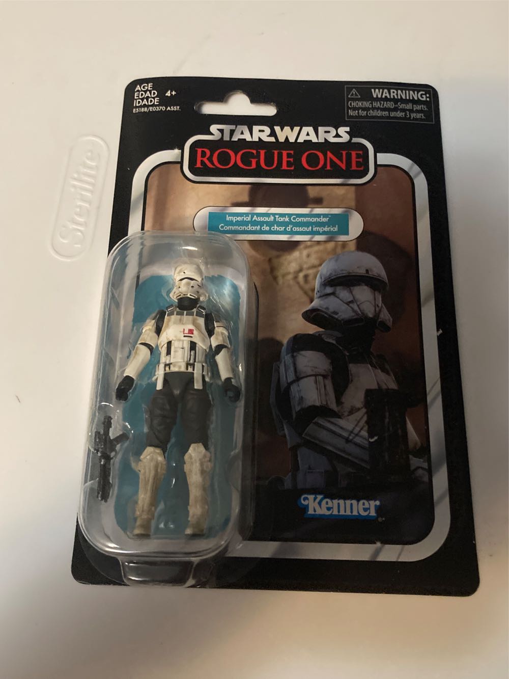 Imperial Assault Tank Commander - Hasbro/ Disney (Rogue One) action figure collectible [Barcode 630509804450] - Main Image 3