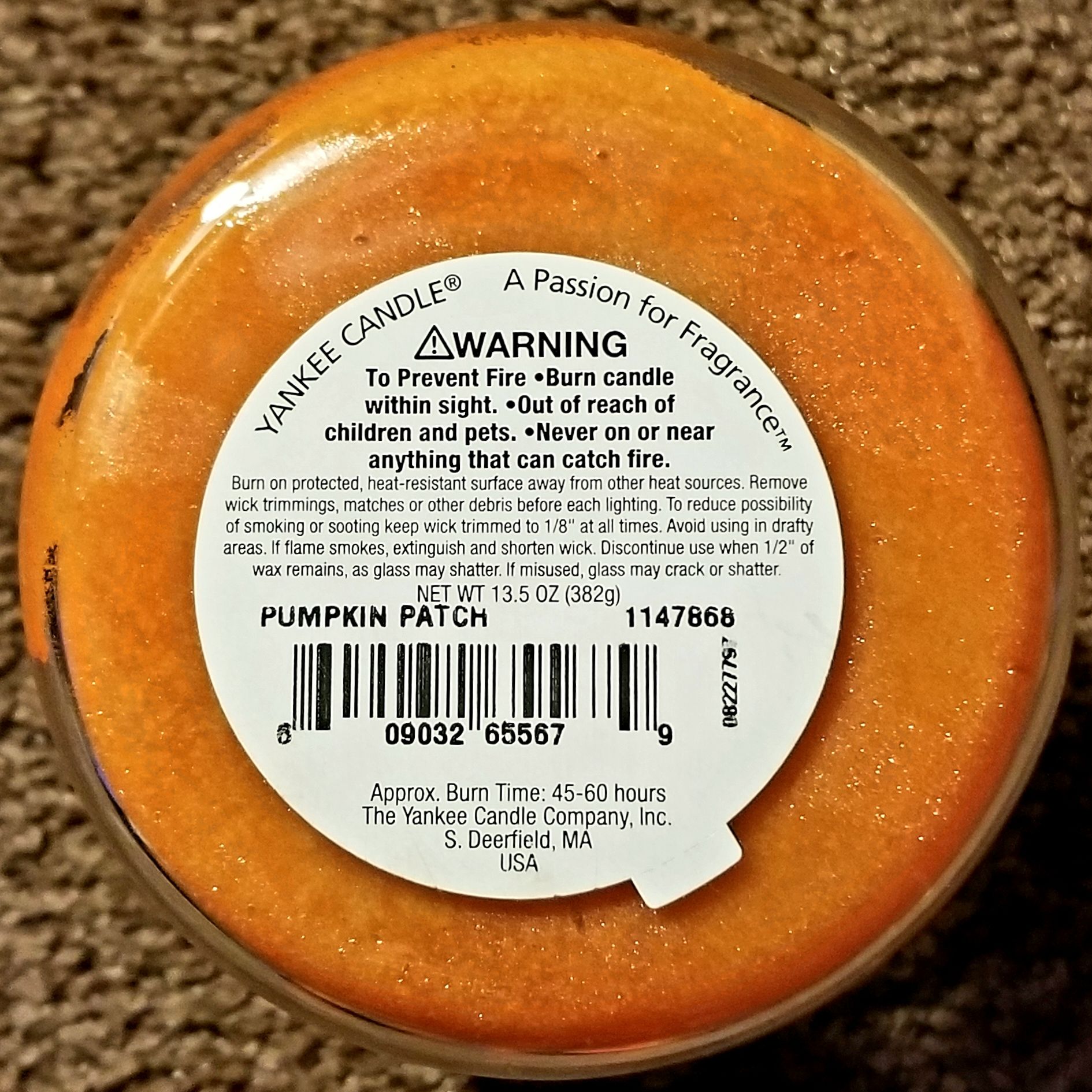 CANDLE: Halloween Yankee Pumpkin Patch 2008 - Yankee Candle (Halloween Candle) action figure collectible - Main Image 2