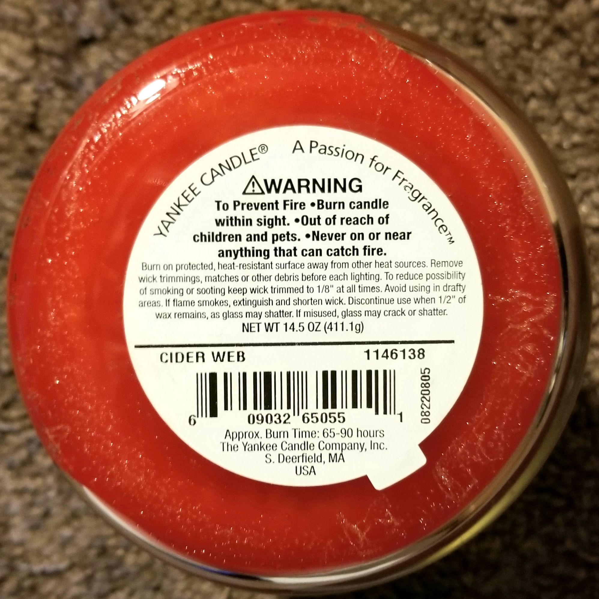 CANDLE: Halloween Yankee Cider Web 2008 - Yankee Candle (Halloween Candle) action figure collectible - Main Image 2