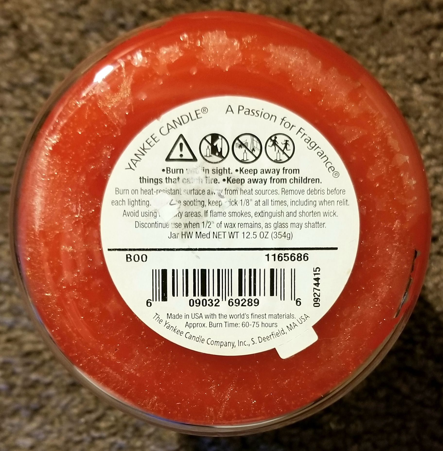 CANDLE: Halloween Yankee Boo! 2009 - Yankee Candle (Halloween Candle) action figure collectible - Main Image 2