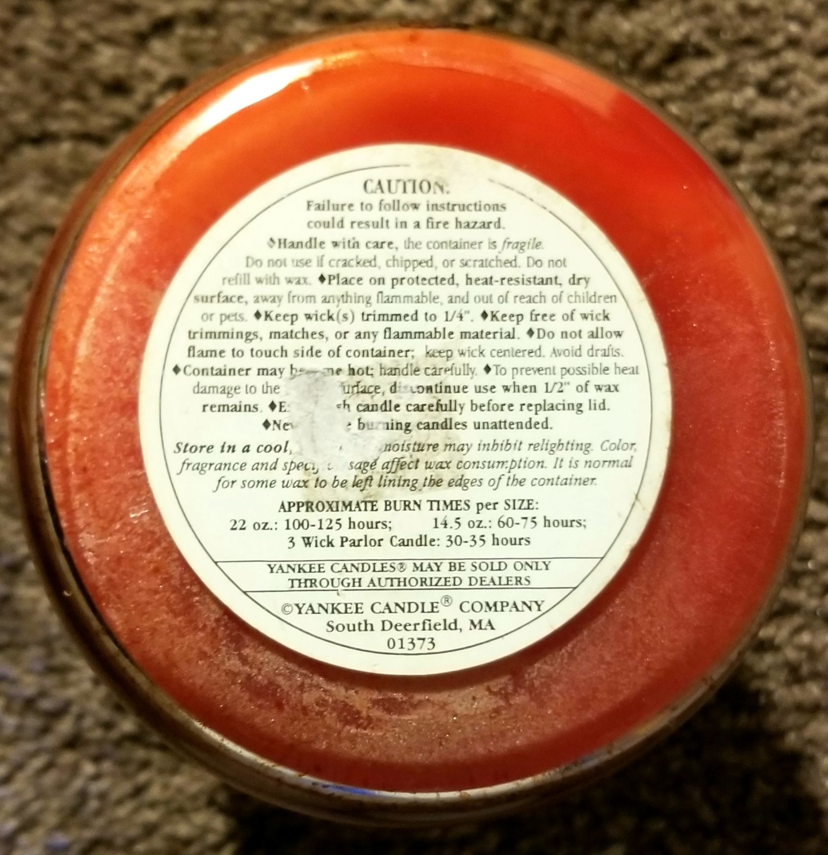 CANDLE: Halloween Yankee Trick or Treat 1996 - Yankee Candle (Halloween Candle) action figure collectible - Main Image 2