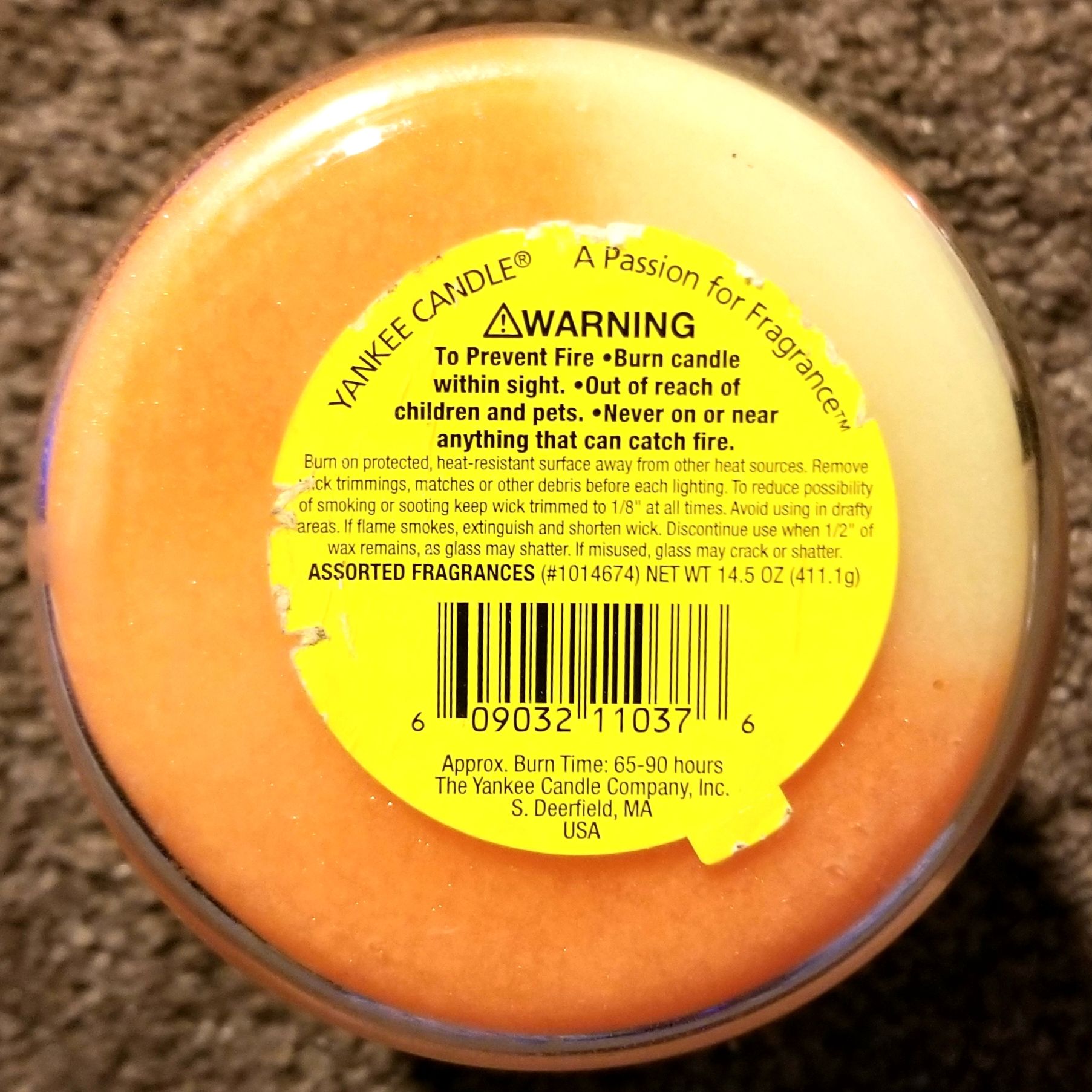 CANDLE: Halloween Yankee Trick or Treat 2007 - Yankee Candle (Halloween Candle) action figure collectible - Main Image 2