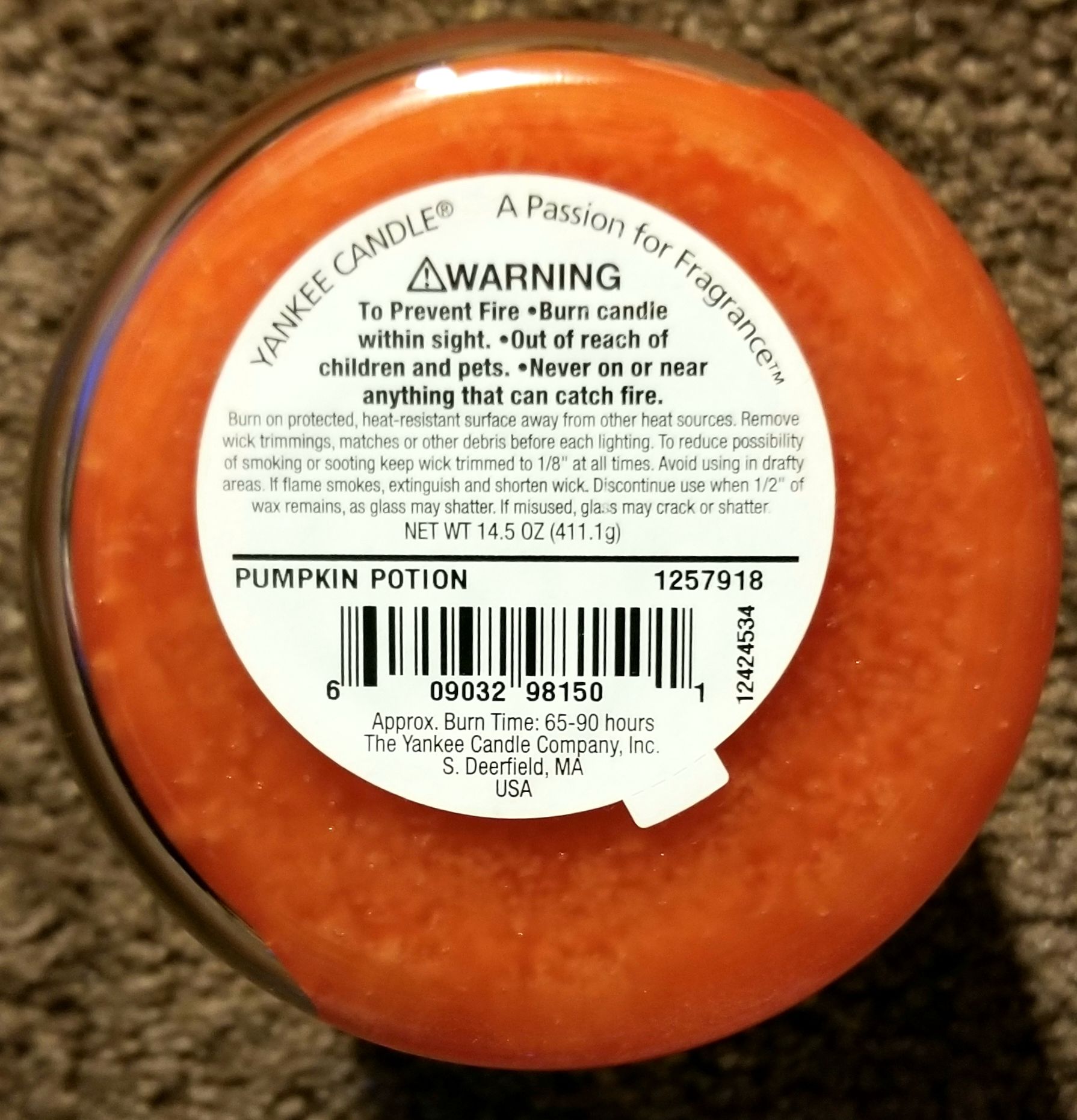 CANDLE: Halloween Yankee Pumpkin Potion 2012 - Yankee Candle (Halloween Candle) action figure collectible - Main Image 2