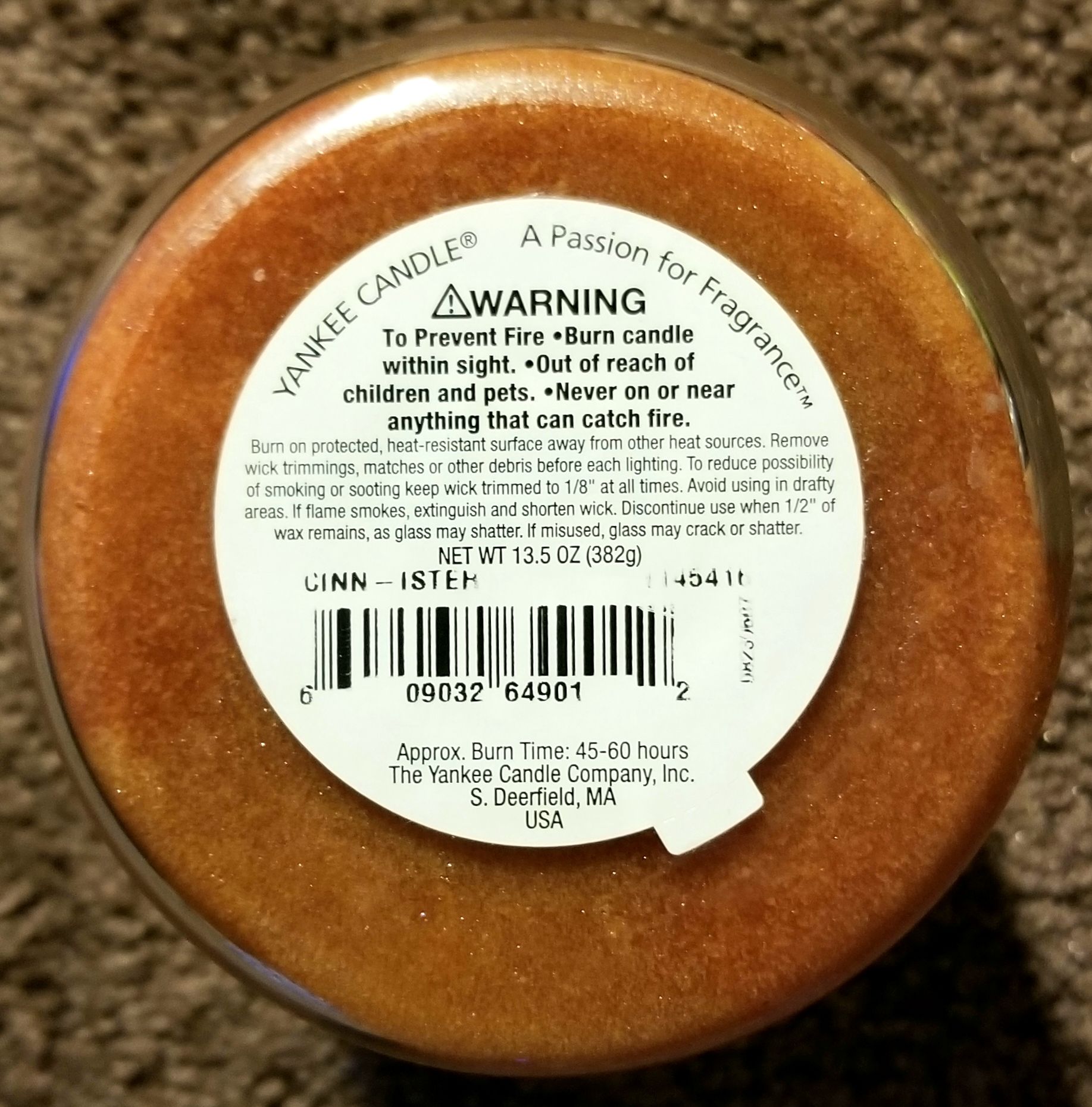 CANDLE: Halloween Yankee Cinn-ister 2008 - Yankee Candle (Halloween Candle) action figure collectible - Main Image 2