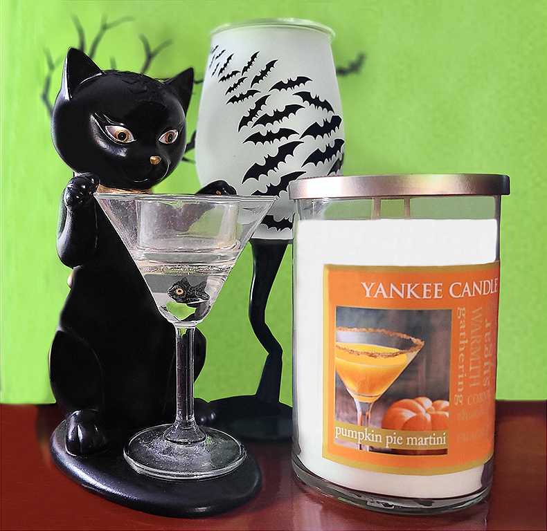 CANDLE: Pumpkins Yankee Pumpkin Pie Martini 2017 - Yankee Candle (Autumn Candles) action figure collectible - Main Image 3