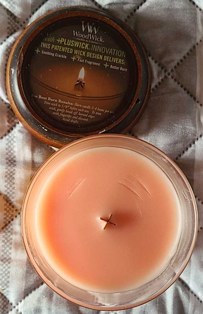 CANDLE: Halloween Wood Wick Pumkpin Butter 2016 - Wood Wick Candle (Halloween Candle) action figure collectible - Main Image 3