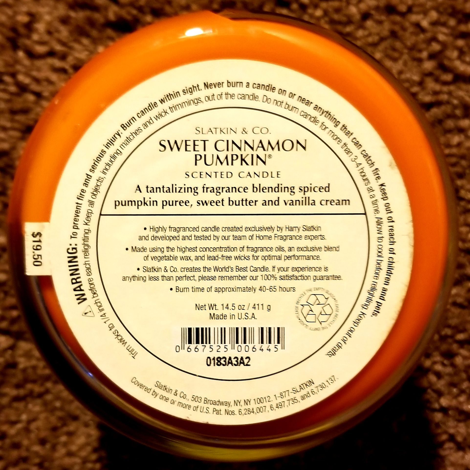 CANDLE: Halloween Bath & Bodyworks Slatkin & Co. Sweet Cinnamon Pumpkin 2010 - Bath & Bodyworks Candle (Halloween Candle) action figure collectible - Main Image 2
