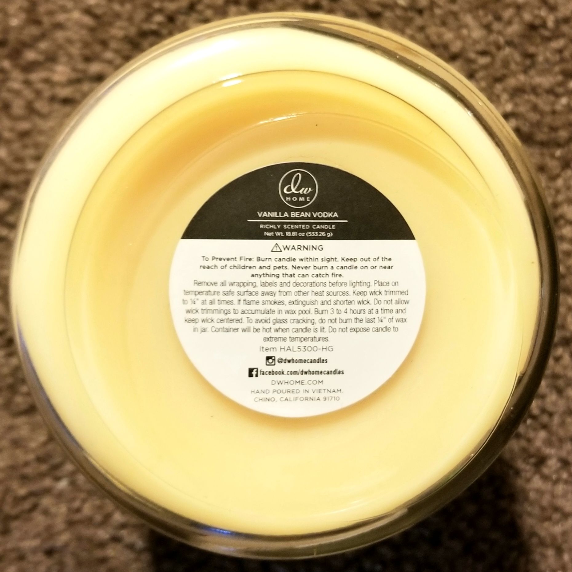 CANDLE: Halloween DW Home Vanilla Bean Vodka 2015 - DW Home Candle (Halloween Candle) action figure collectible - Main Image 2