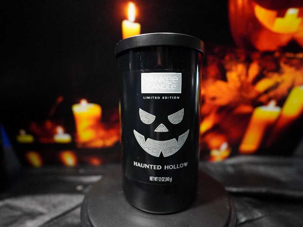 CANDLE: Halloween Yankee Haunted Hollow 2017 - Yankee Candle (Halloween Candle) action figure collectible - Main Image 4