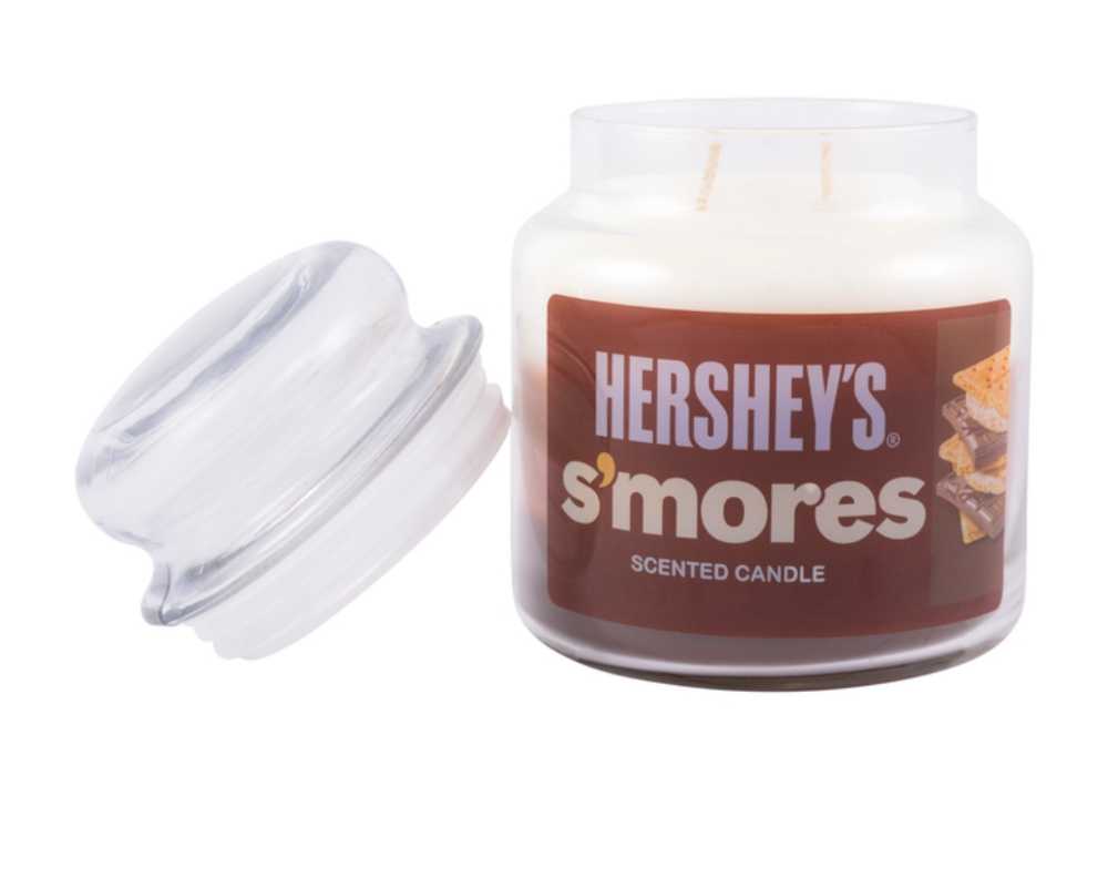 CANDLE: Food Hershey’s Chocolate Smores Candy 2012 - The Hershey Company (Candy Candles) action figure collectible - Main Image 3