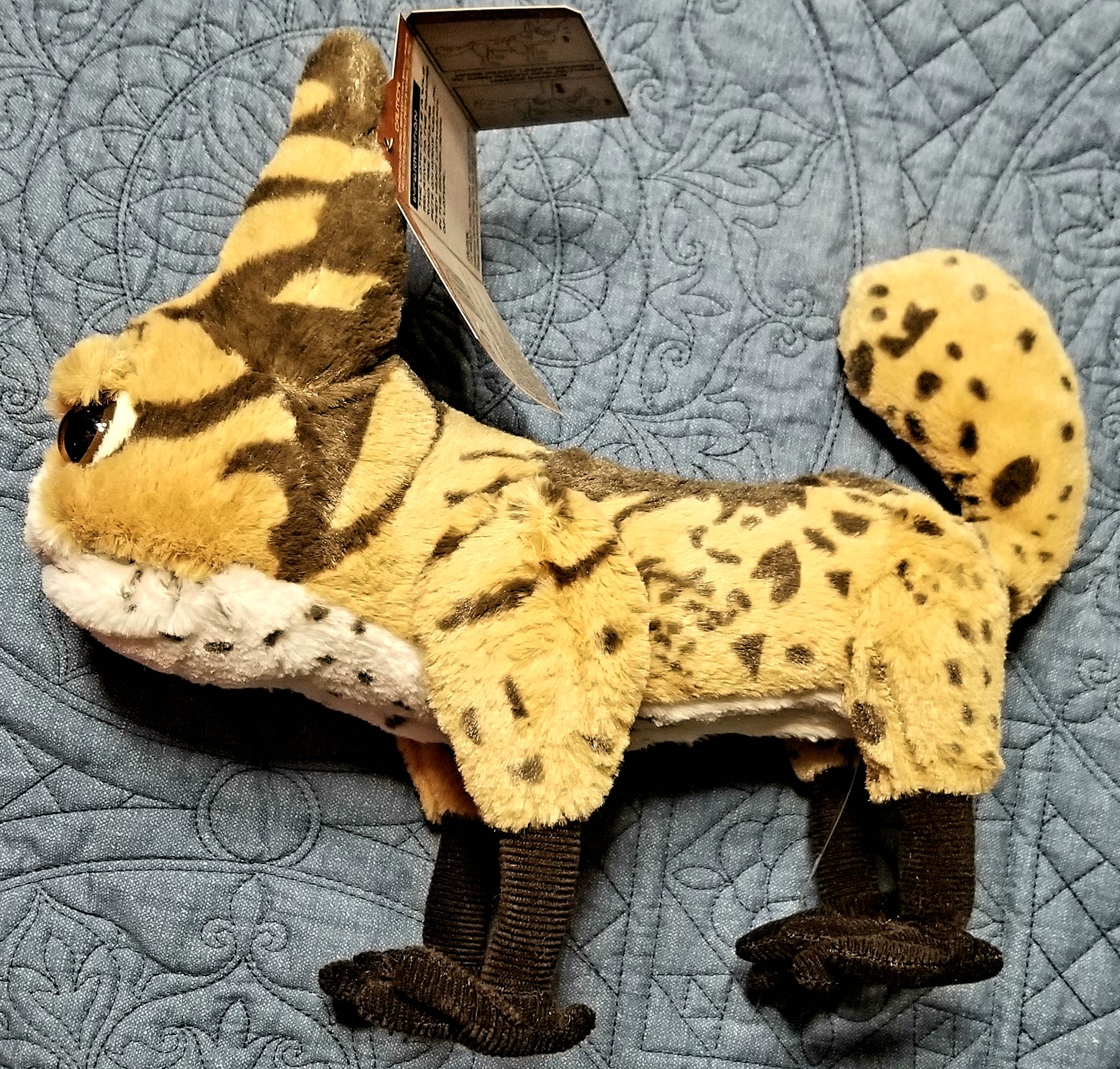 Funko Pop! Movies: WW84 Wonder Woman Golden Armor Amazon Exclusive