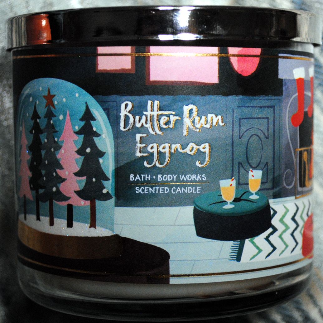 CANDLE: International Bath & Bodyworks Cuba Tabacco Flower 2017