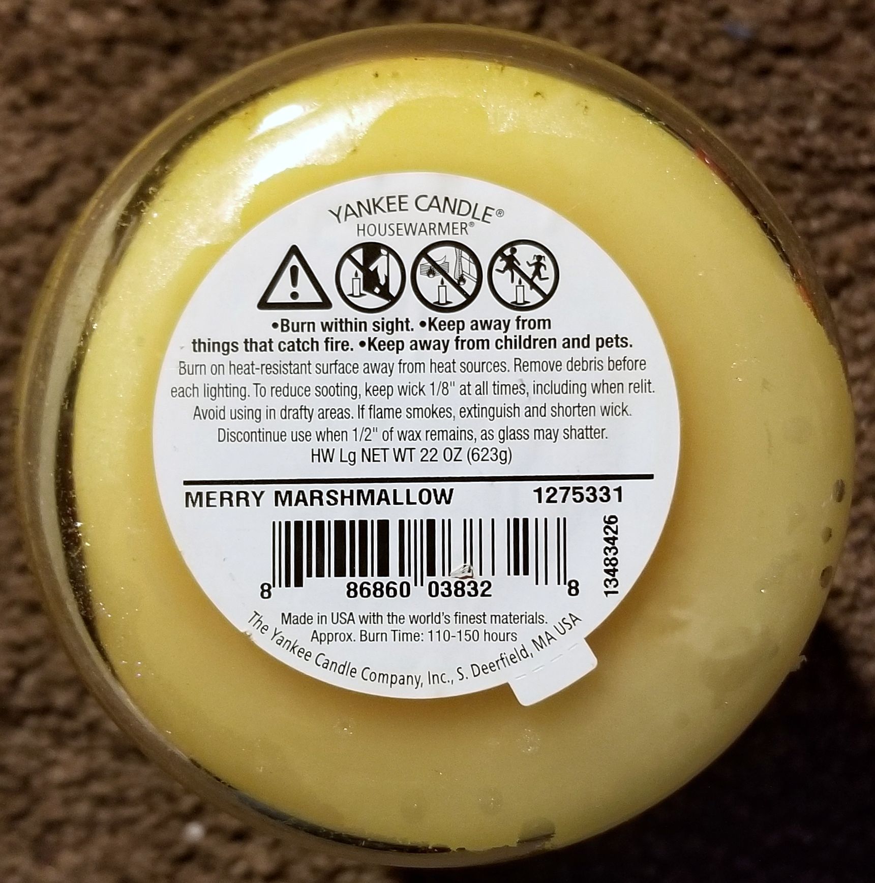 CANDLE: Christmas Yankee Merry Marshmallow 2013 - Yankee Candle (Christmas Candles) action figure collectible - Main Image 2