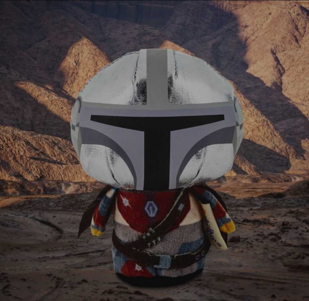 Mandalorian Hallmark ittybittys Din Djarin Star Wars MANDO - Hallmark (Star Wars The Mandalorian) action figure collectible - Main Image 3