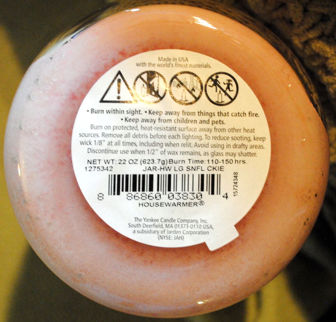 CANDLE: Christmas Yankee Snowflake Cookie 2015 - Yankee Candle (Christmas Candle) action figure collectible - Main Image 2