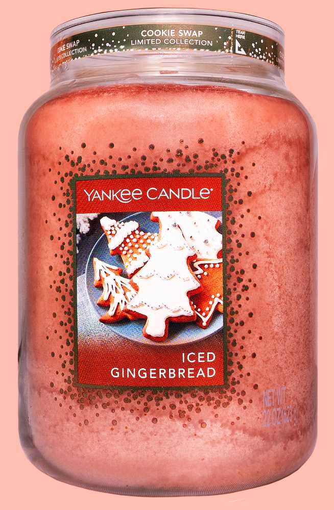 CANDLE: Christmas Yankee Iced Gingerbread Cookie Swap  2016 - Yankee Candle (Christmas Candles) action figure collectible - Main Image 3