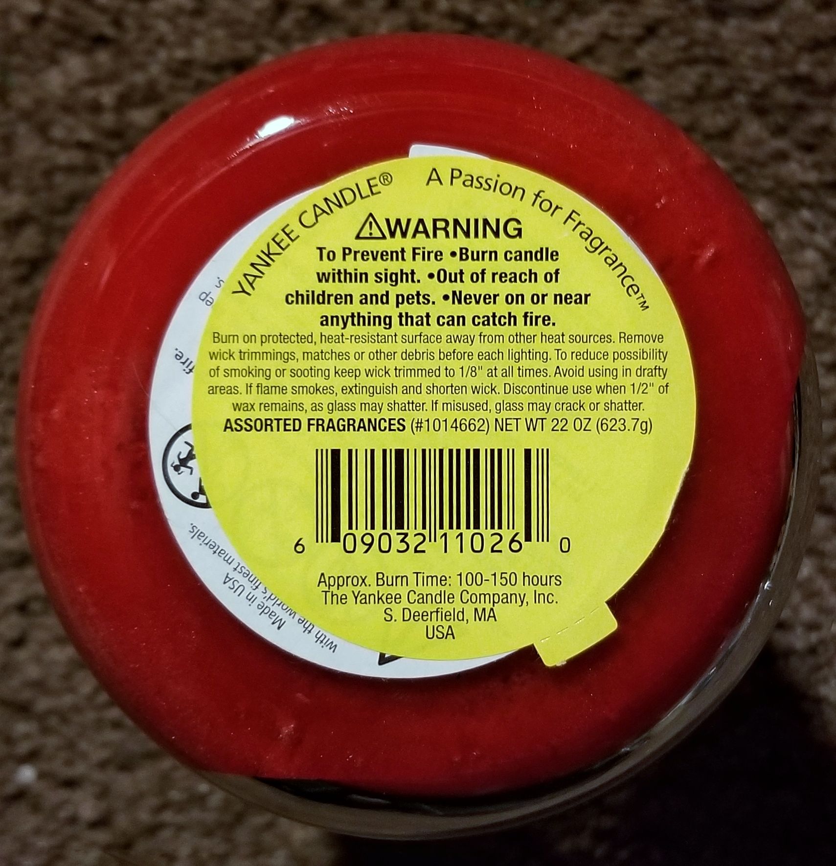 CANDLE: Christmas Yankee Home for the Holidays 2014 - Yankee Candle (Christmas Candles) action figure collectible - Main Image 2