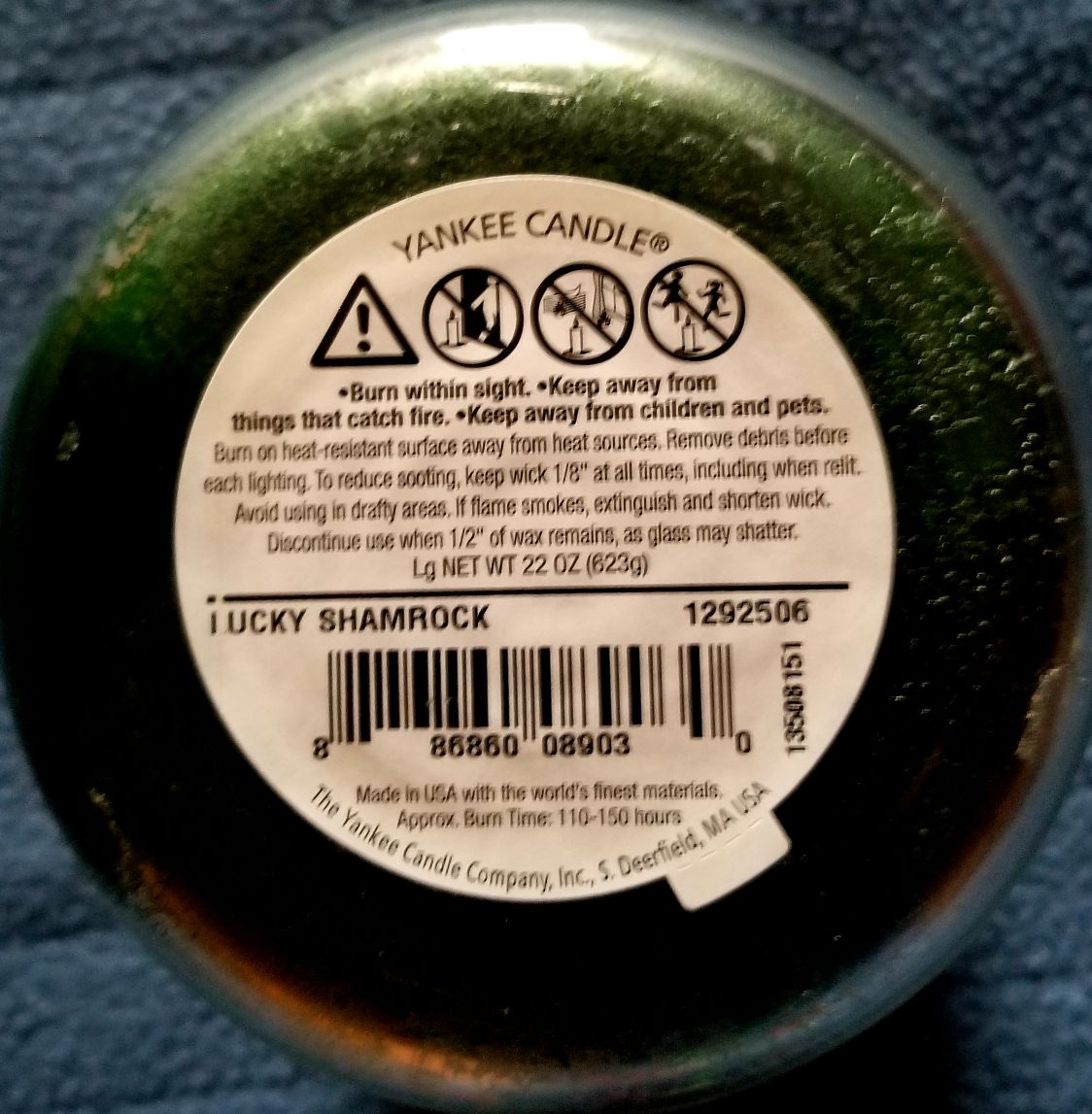 CANDLE: St. Patrick’s Day Yankee Candle Lucky Shamrock 2013 Notre Dame - Yankee Candle (St. Patrick’s Day Candles) action figure collectible - Main Image 2