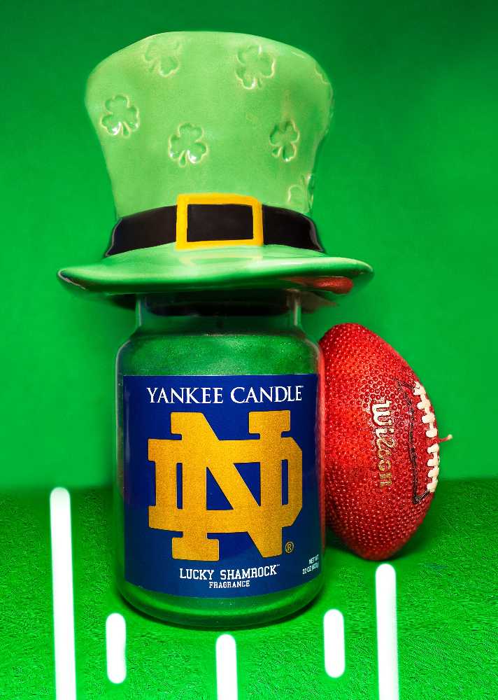 CANDLE: St. Patrick’s Day Yankee Candle Lucky Shamrock 2013 Notre Dame - Yankee Candle (St. Patrick’s Day Candles) action figure collectible - Main Image 3
