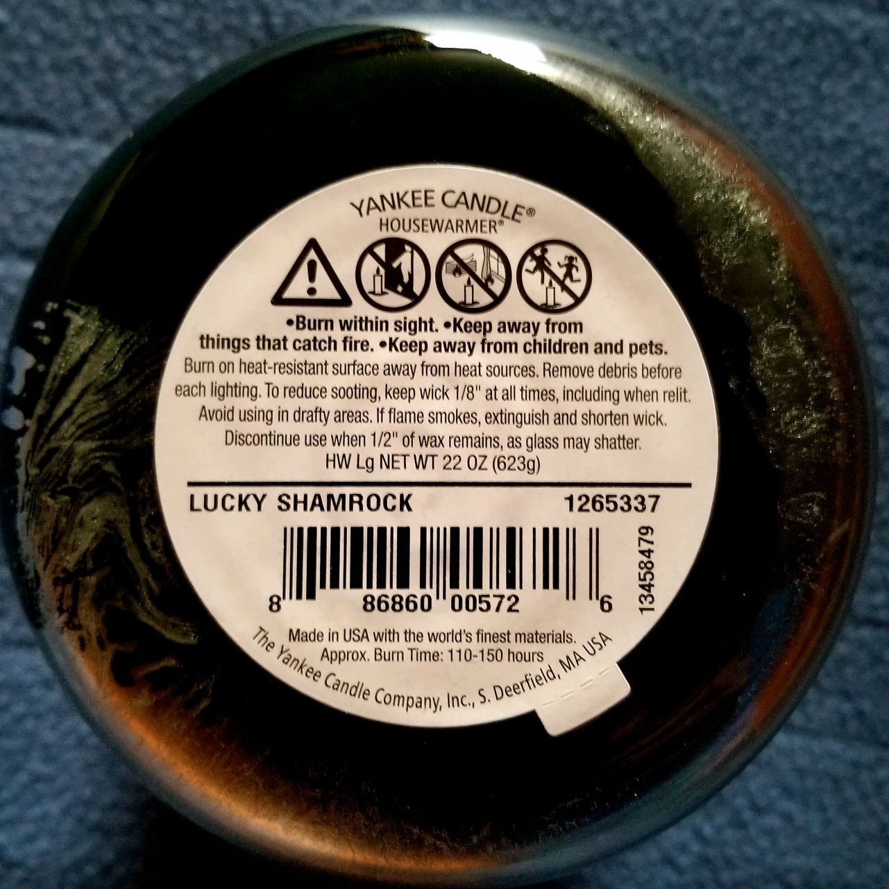 CANDLE: St. Patrick’s Day Yankee Candle Lucky Shamrock 2013 Large - Yankee Candle (St. Patrick’s Day Candles) action figure collectible - Main Image 2
