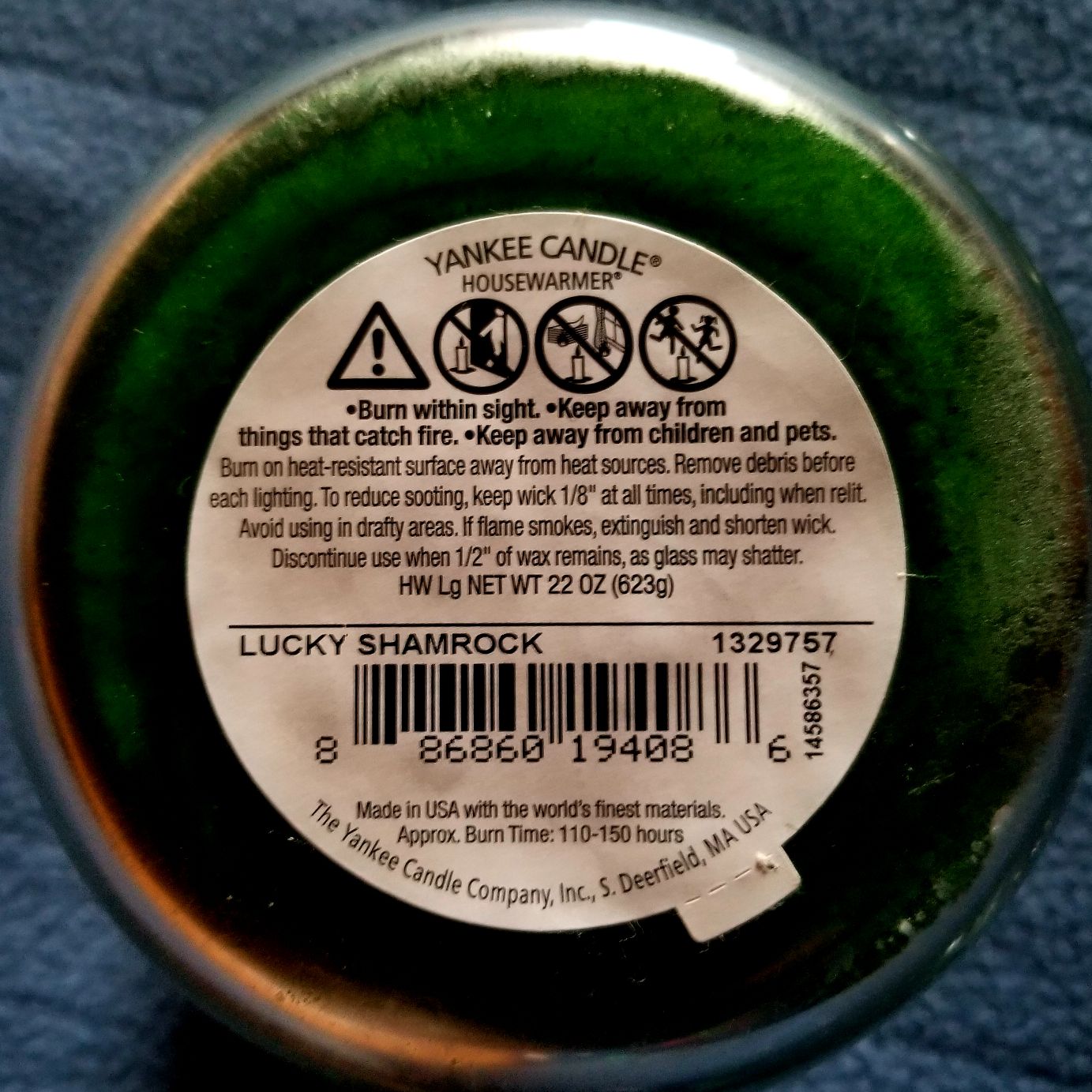 CANDLE: St. Patrick’s Day Yankee Candle Lucky Shamrock 2014 - Yankee Candle (St. Patrick’s Day Candles) action figure collectible - Main Image 2