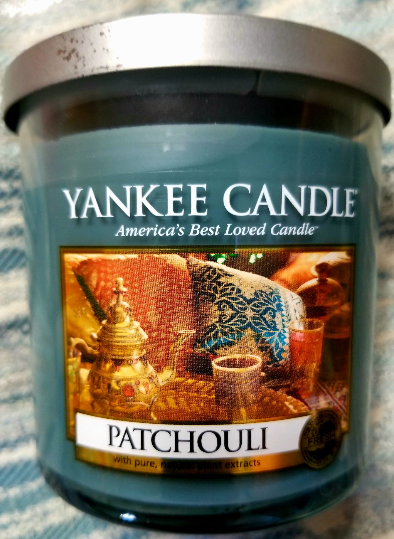 CANDLE: International Yankee Patchouli 2013 - Yankee Candle (International Candles) action figure collectible [Barcode 609032753047] - Main Image 1