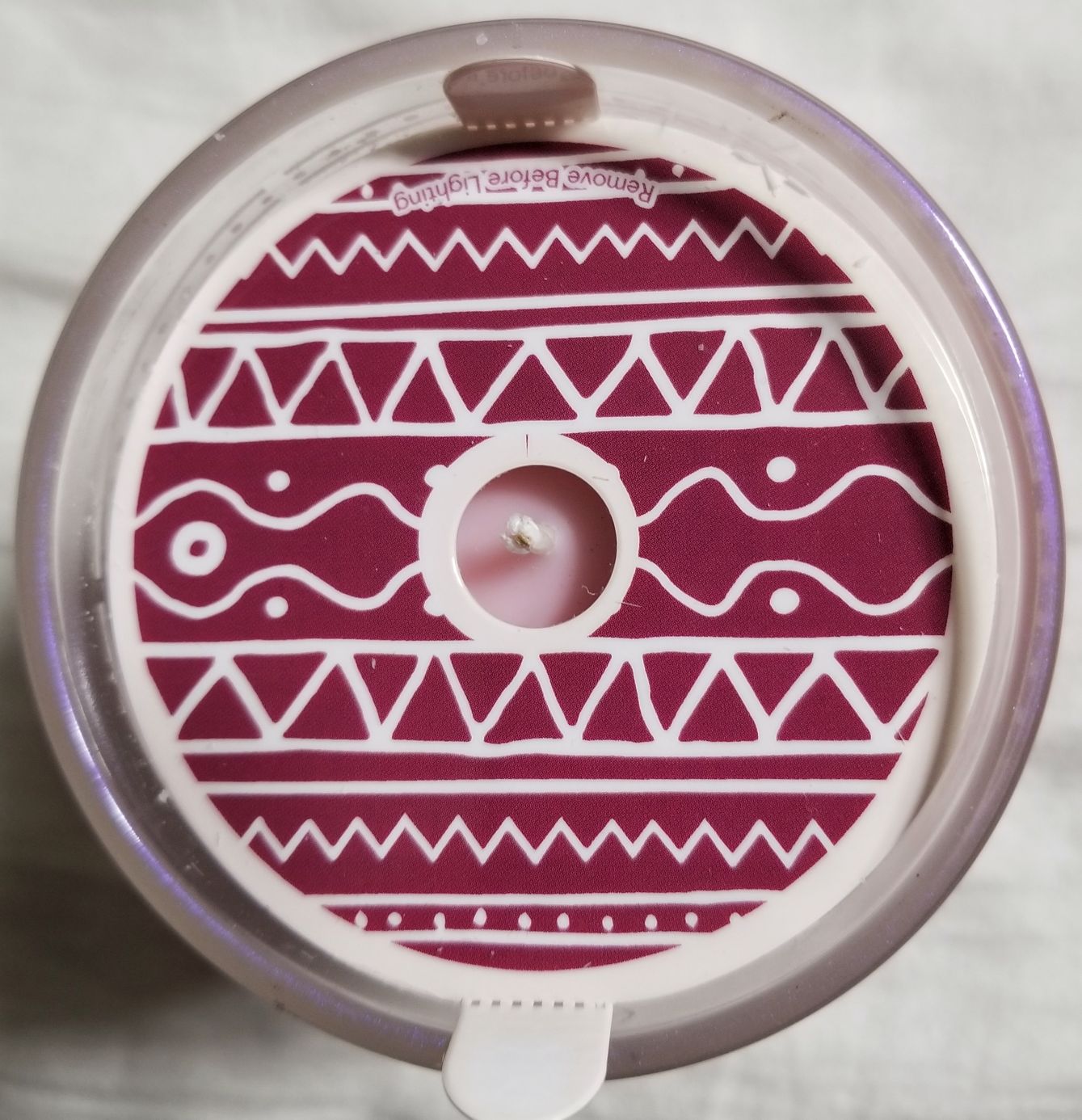 CANDLE: Easter Yankee Rainbow Shake Egg Shaped 2019 - Yankee Candle (Easter Candles) action figure collectible - Main Image 2