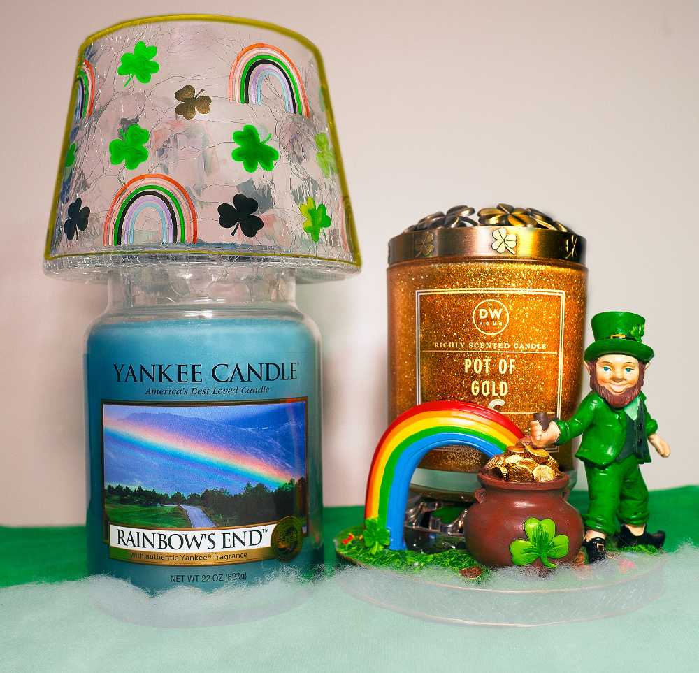 CANDLE: St. Patrick’s Day Yankee Candle Rainbow’s End 2016 - Yankee Candle (St. Patrick’s Day Candles) action figure collectible - Main Image 3