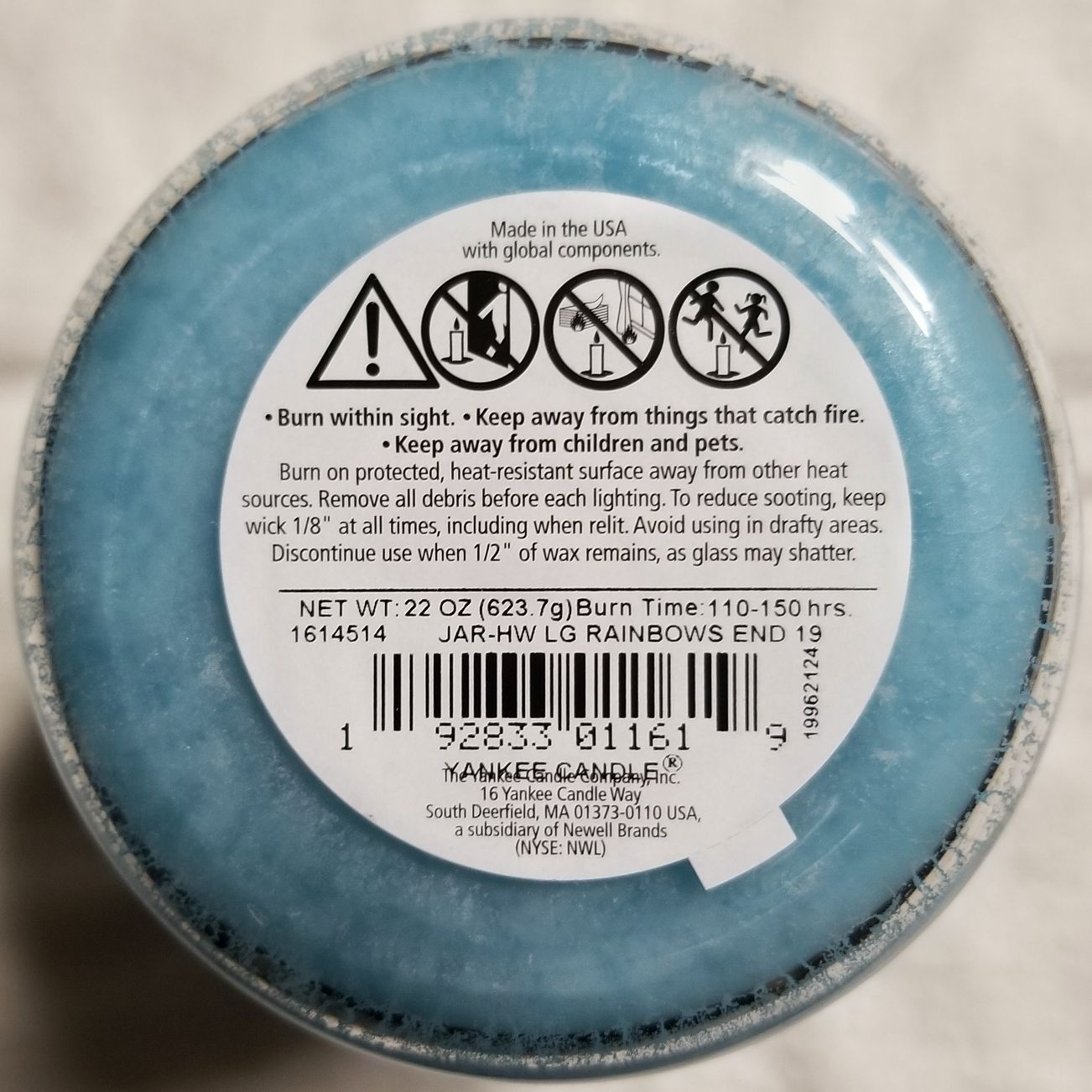 CANDLE: St. Patrick’s Day Yankee Candle Rainbow’s End 50th Anniversary 2019 - Yankee Candle (St. Patrick’s Day Candles) action figure collectible - Main Image 2