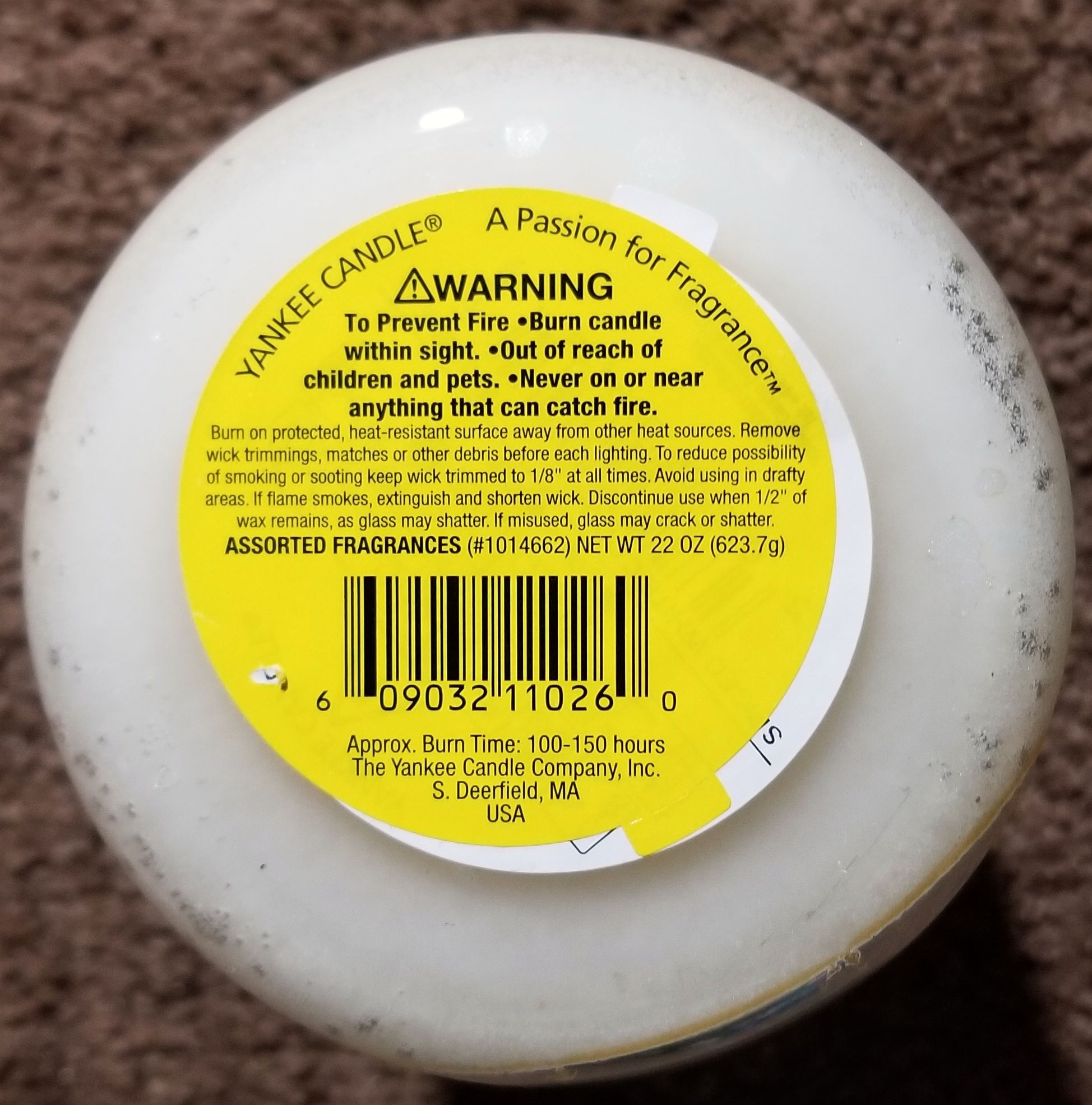 CANDLE: Christmas Yankee Spiced White Cocoa - Yankee Candle (Christmas Candles) action figure collectible - Main Image 2