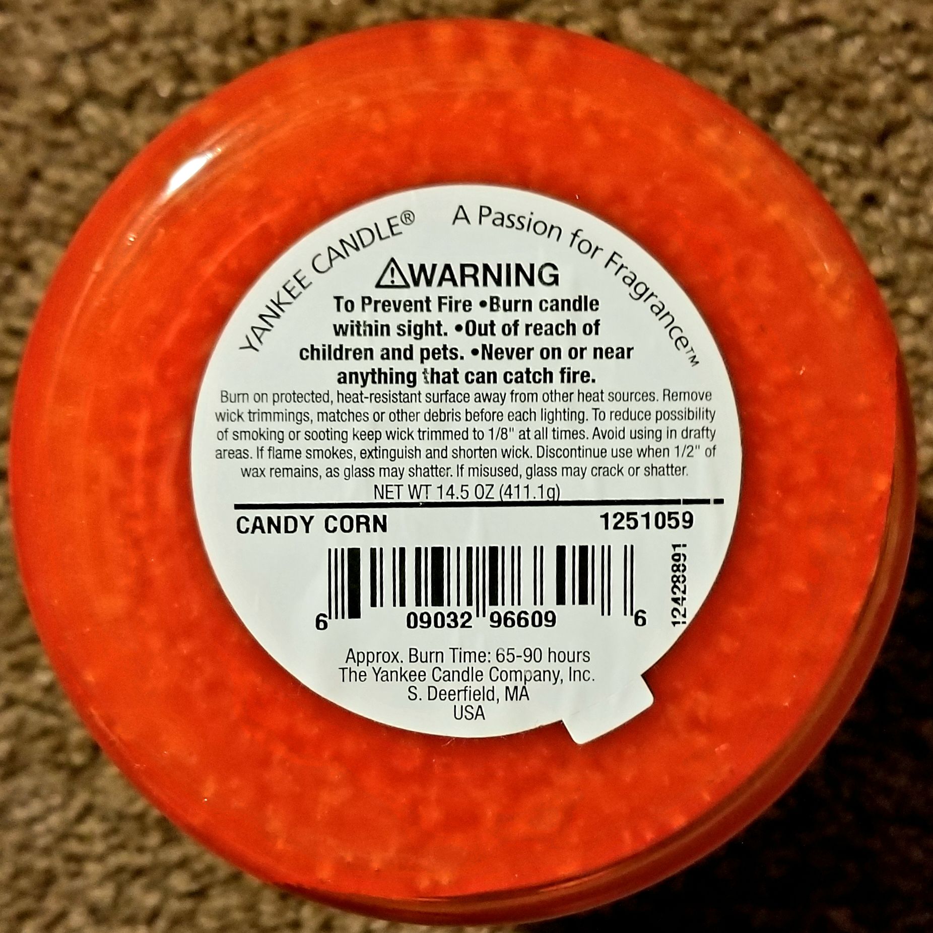 CANDLE: Halloween Yankee Candy Corn 2012 - Yankee Candle (Halloween Candle) action figure collectible - Main Image 2