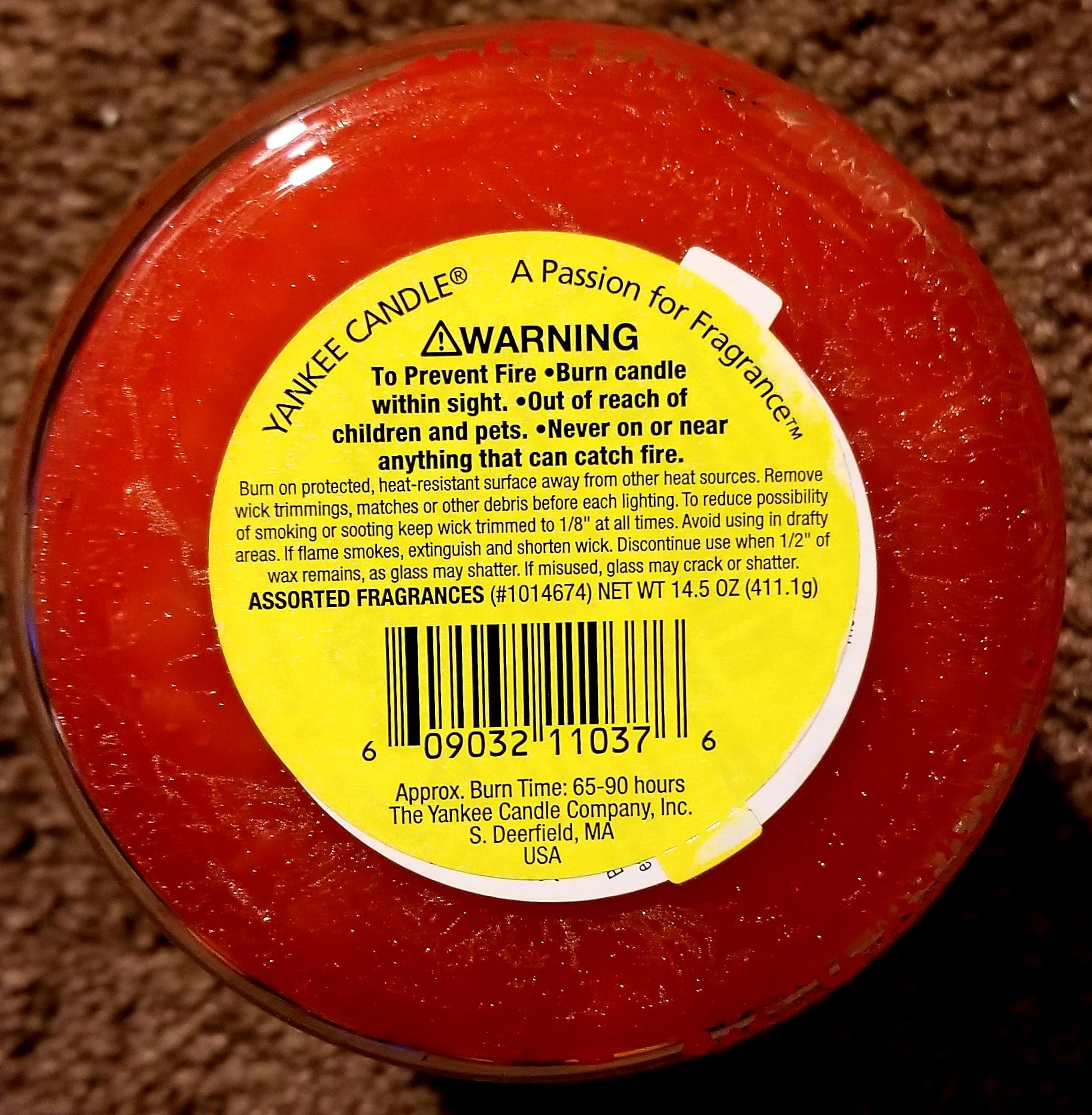 CANDLE: Halloween Yankee Candy Corn 2010 - Yankee Candle (Halloween Candle) action figure collectible - Main Image 2