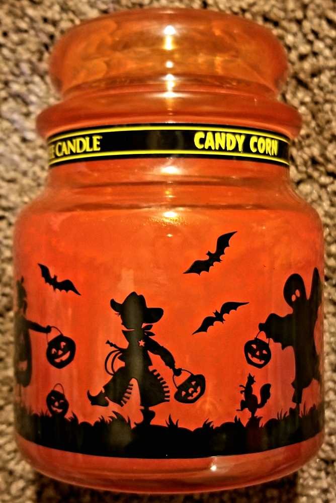 CANDLE: Halloween Yankee Candy Corn 2014 Kids - Yankee Candle (Halloween Candle) action figure collectible - Main Image 4