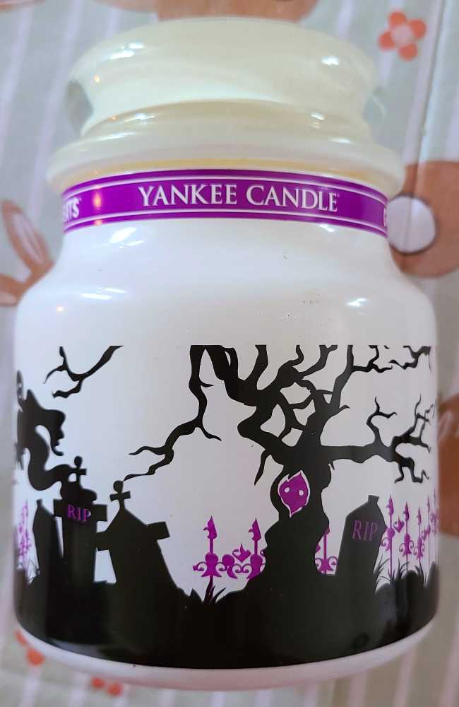 CANDLE: Halloween Yankee Ghostly Treats 2014 - Yankee Candle (Halloween Candle) action figure collectible - Main Image 3