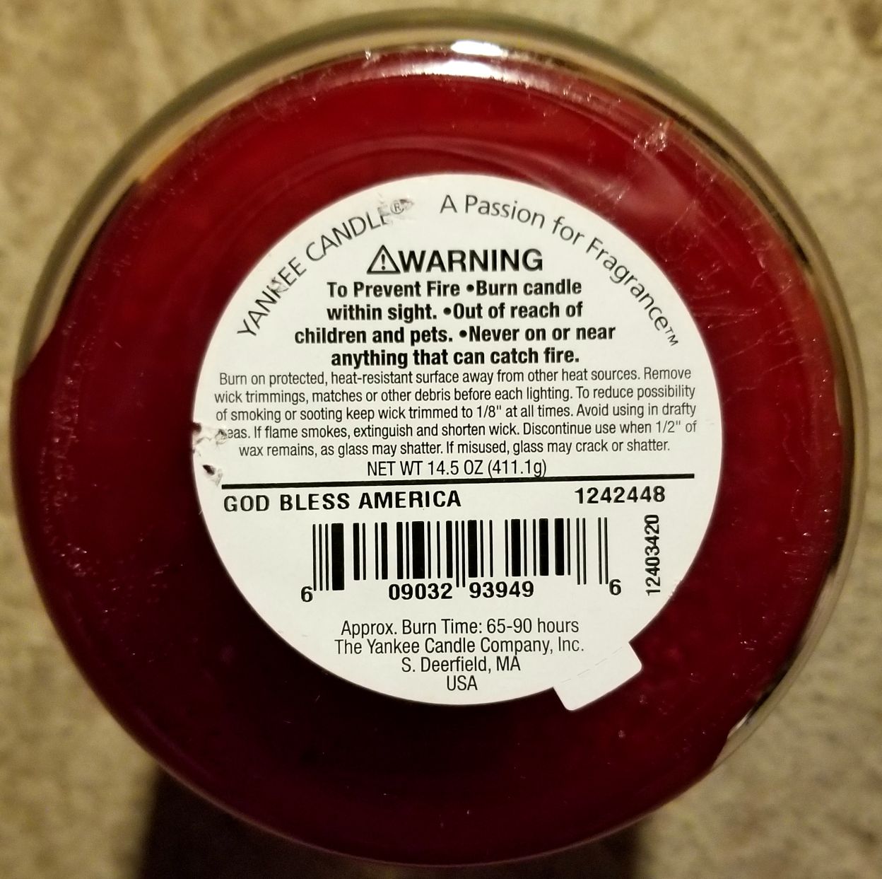 CANDLE: USA Patriotic Yankee God Bless America Medium 2012 - Yankee Candle (USA Candles) action figure collectible - Main Image 2