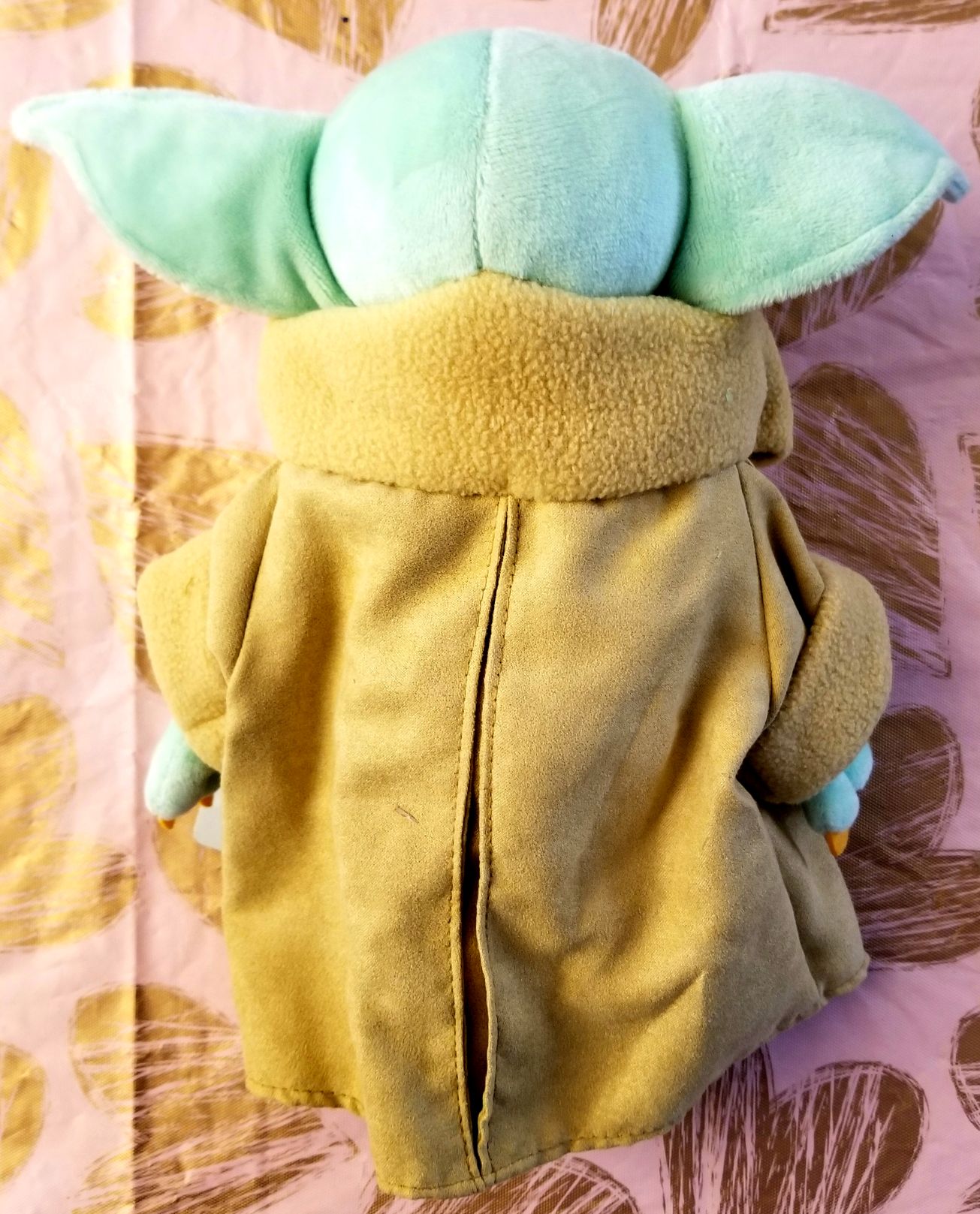 Shop Disney Star Wars Grogu 11 inch plush MANDO - Shop Disney Website (Star Wars The Mandalorian) action figure collectible [Barcode 412319525875] - Main Image 2