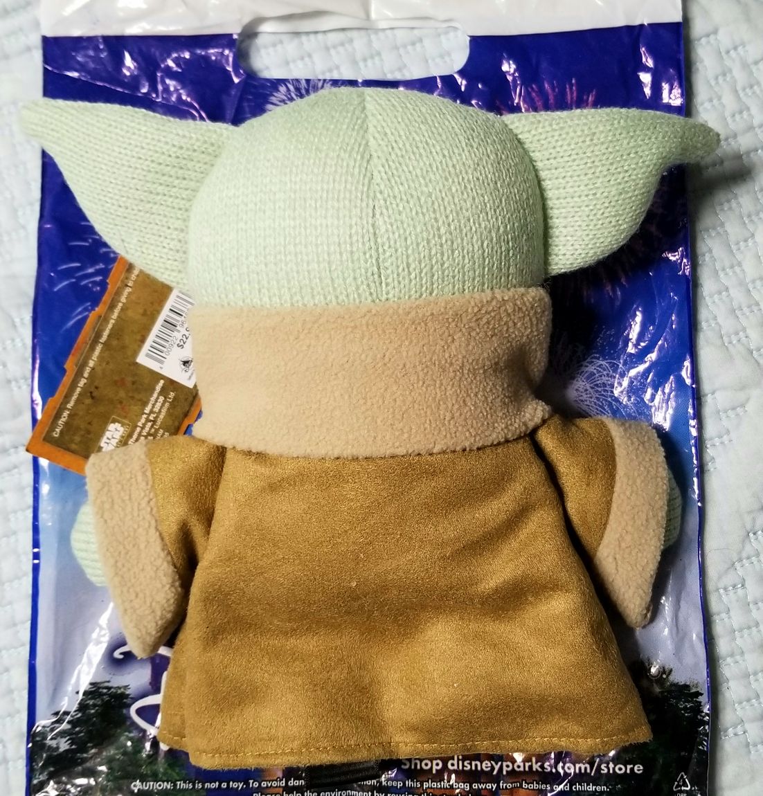 Disney Galaxy’s Edge Plush - Star Wars Plush Grogu 6 inch MANDO - Disney Galaxy’s Edge Shops (Star Wars Galaxy’s Edge Merchandise) action figure collectible [Barcode 400922964686] - Main Image 2