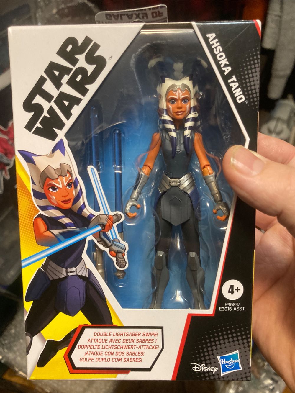 Star Wars Galaxy of Adventures Ahsoka Tano [GoA] - Hasbro (Star Wars: Galaxy Of Adventures) action figure collectible [Barcode 630509939350] - Main Image 4
