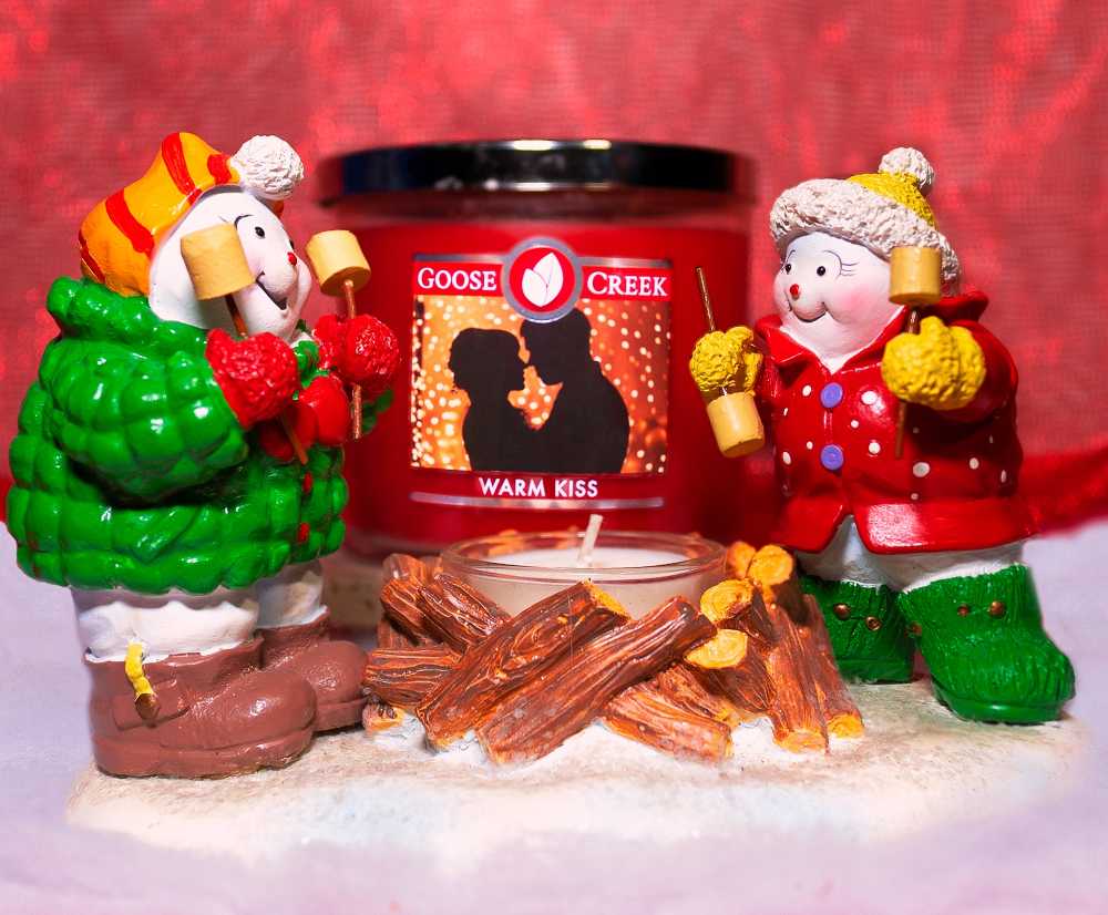 CANDLE: Valentine’s Day Goose Creek - Warm Kiss 2021 - Goose Creek Candle (Valentine’s Day Candles) action figure collectible - Main Image 3