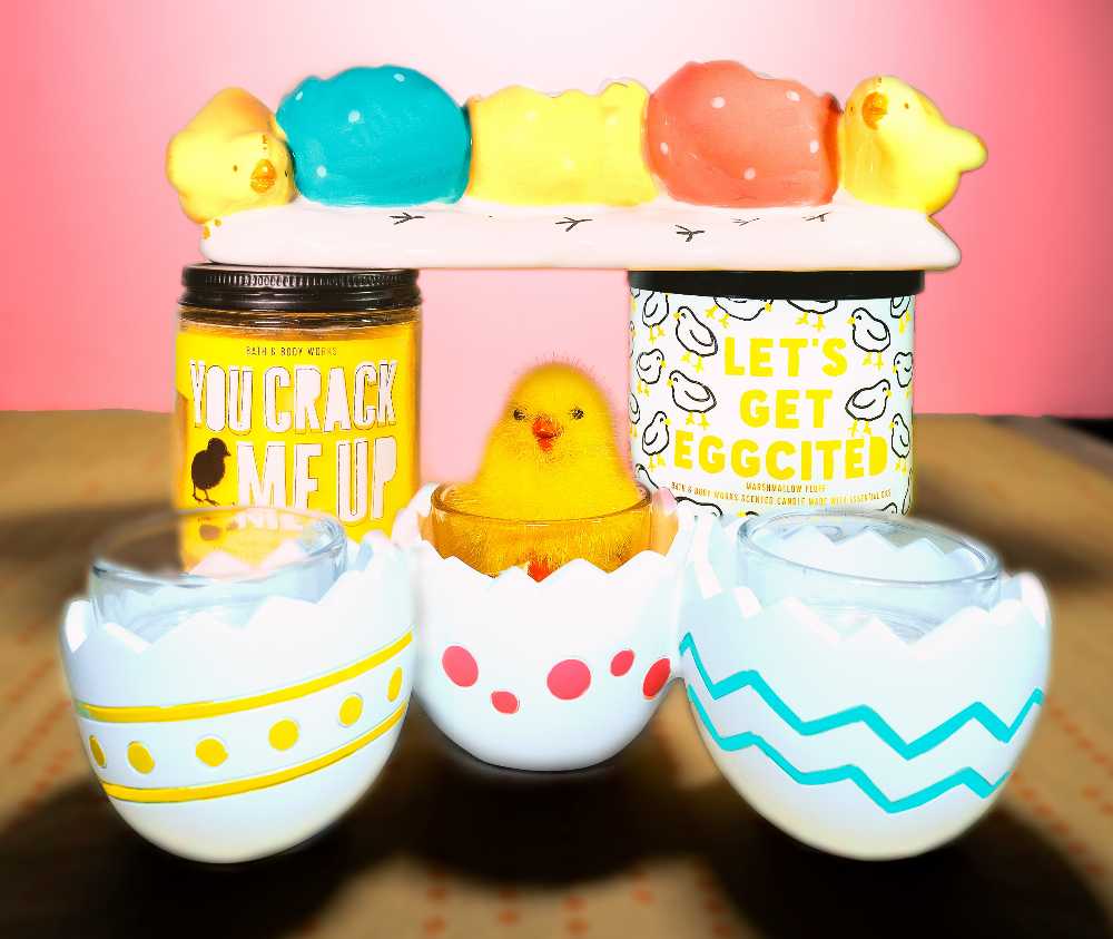 CANDLE: Easter Bath and Bodyworks You Crack Me Up Marshmallow Fluff Single Wick 2021 - Bath & Bodyworks Candle (Easter Candles) action figure collectible [Barcode 667554432994] - Main Image 3