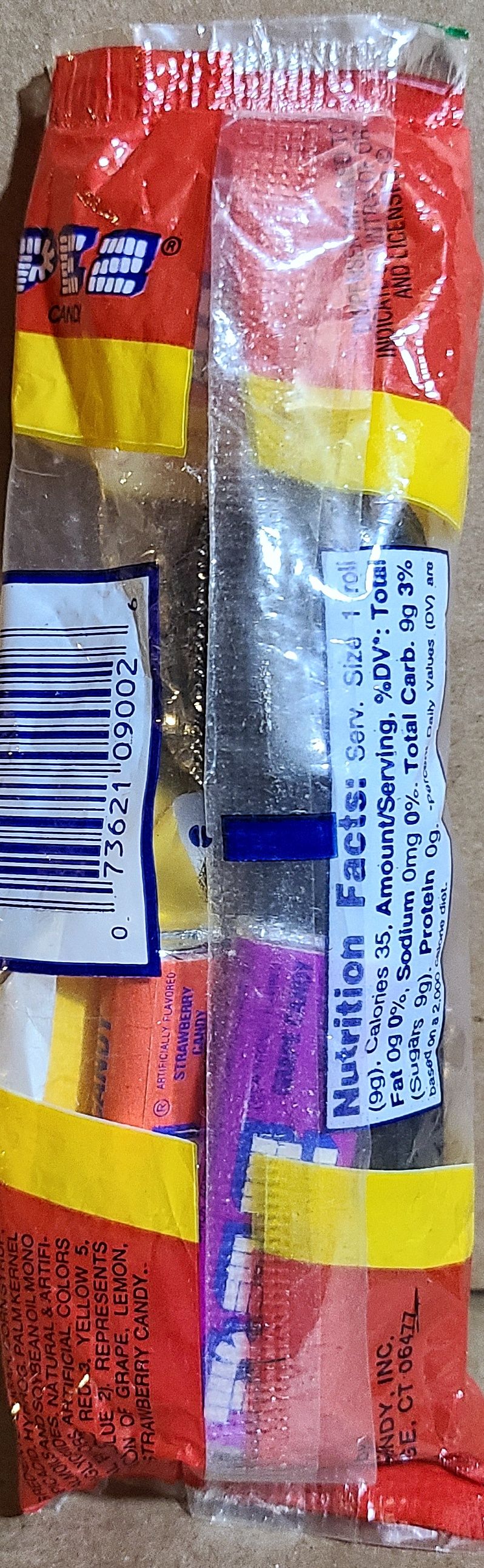 Star Wars Pez : Darth Vader Pez Dispenser ANH - Pez Candy, Inc. (Star Wars Trilogy - Special Edition) action figure collectible - Main Image 2