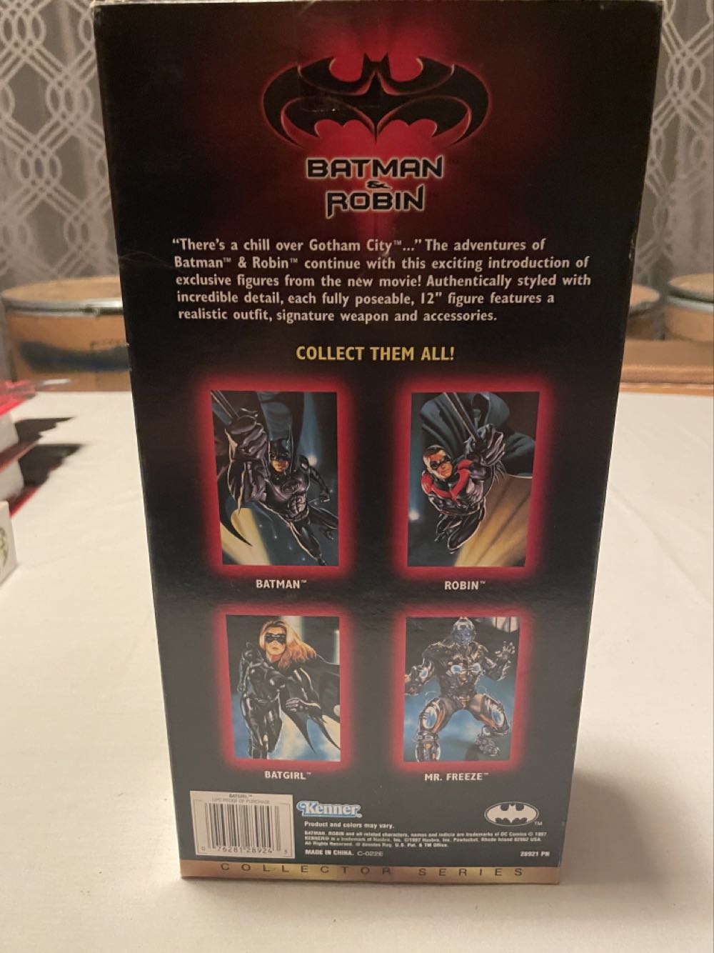 Batgirl Collectors Series - Hasbro Inc action figure collectible [Barcode 076281289243] - Main Image 4