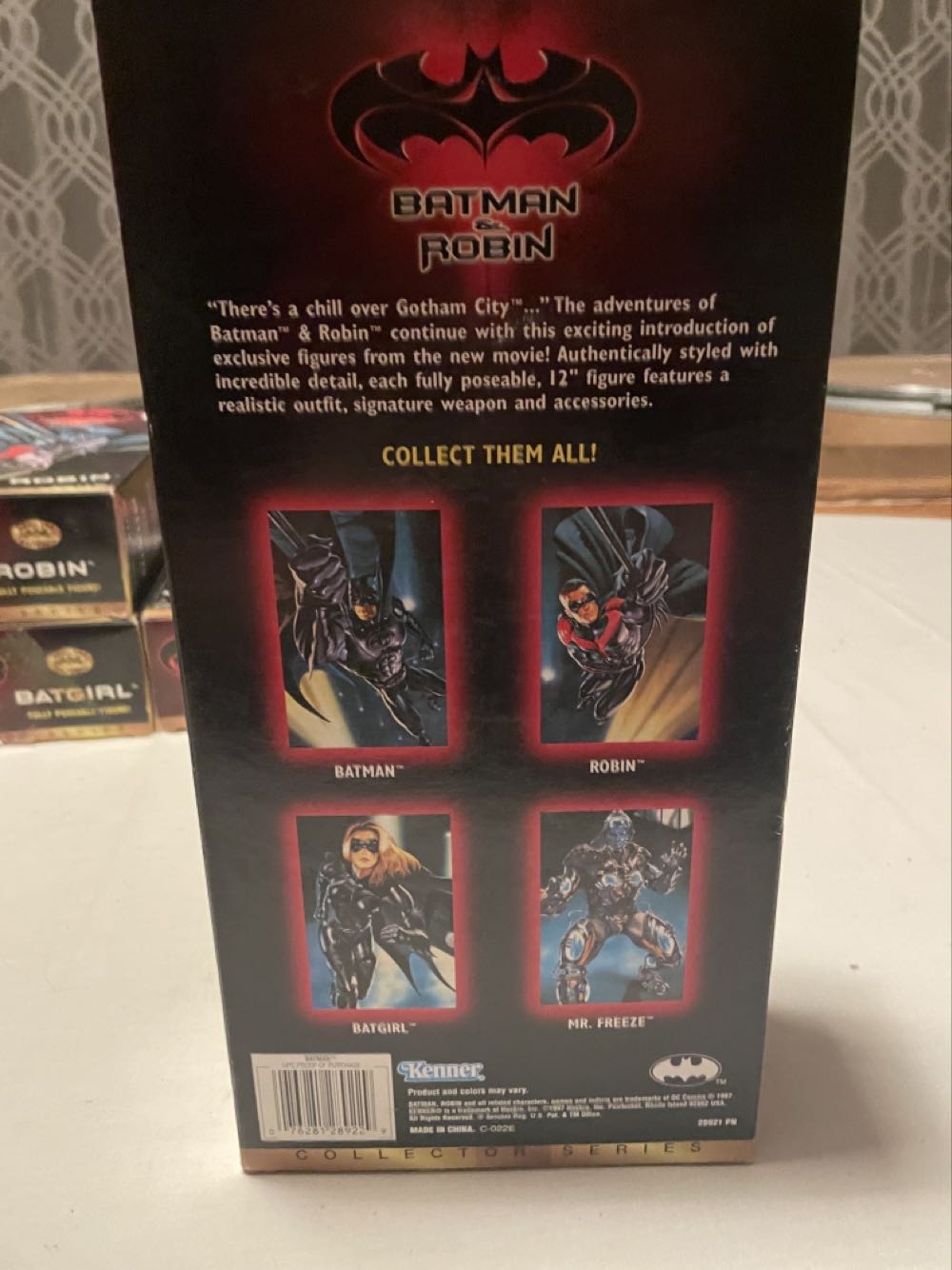 Batman Collector Series - Hasbro Inc action figure collectible [Barcode 076281289229] - Main Image 4