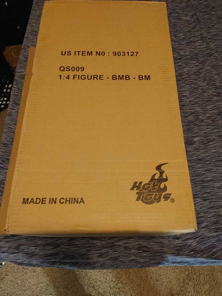 Batman QS009 Batman Begins 1:4 Scale - Hot Toys (Action/Adventure) action figure collectible - Main Image 2