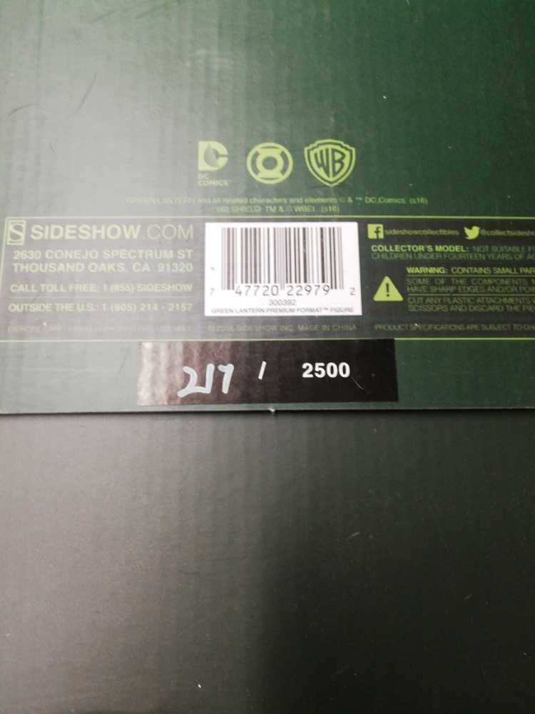 Sideshow (Premium Format Lanterna Verde)   action figure collectible [Barcode 747720229792] - Main Image 2